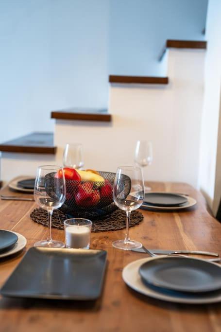 Alpin Penthouse 2 Bedroom with Fireplace and Mountain View
