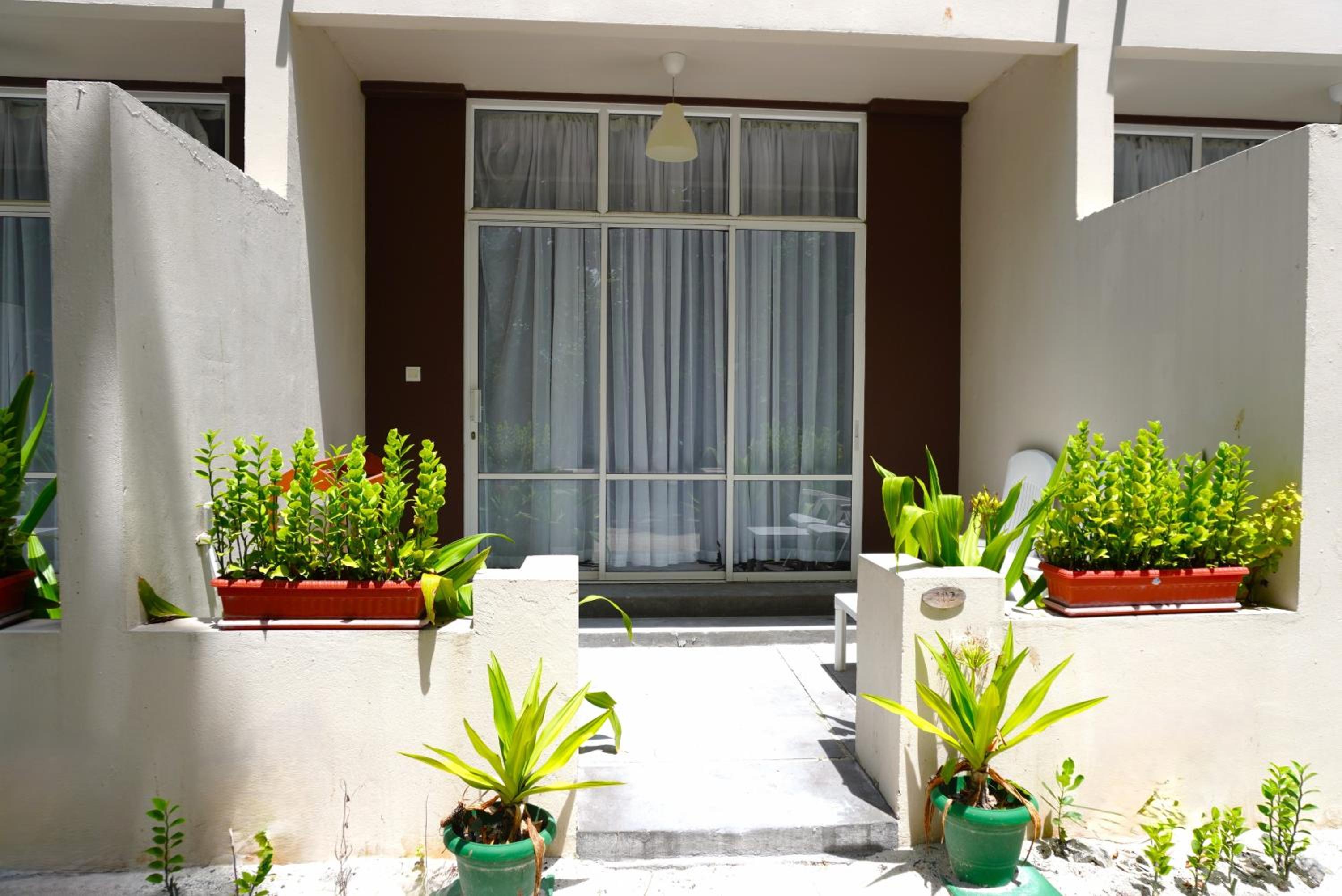 TME Retreats Dhigurah