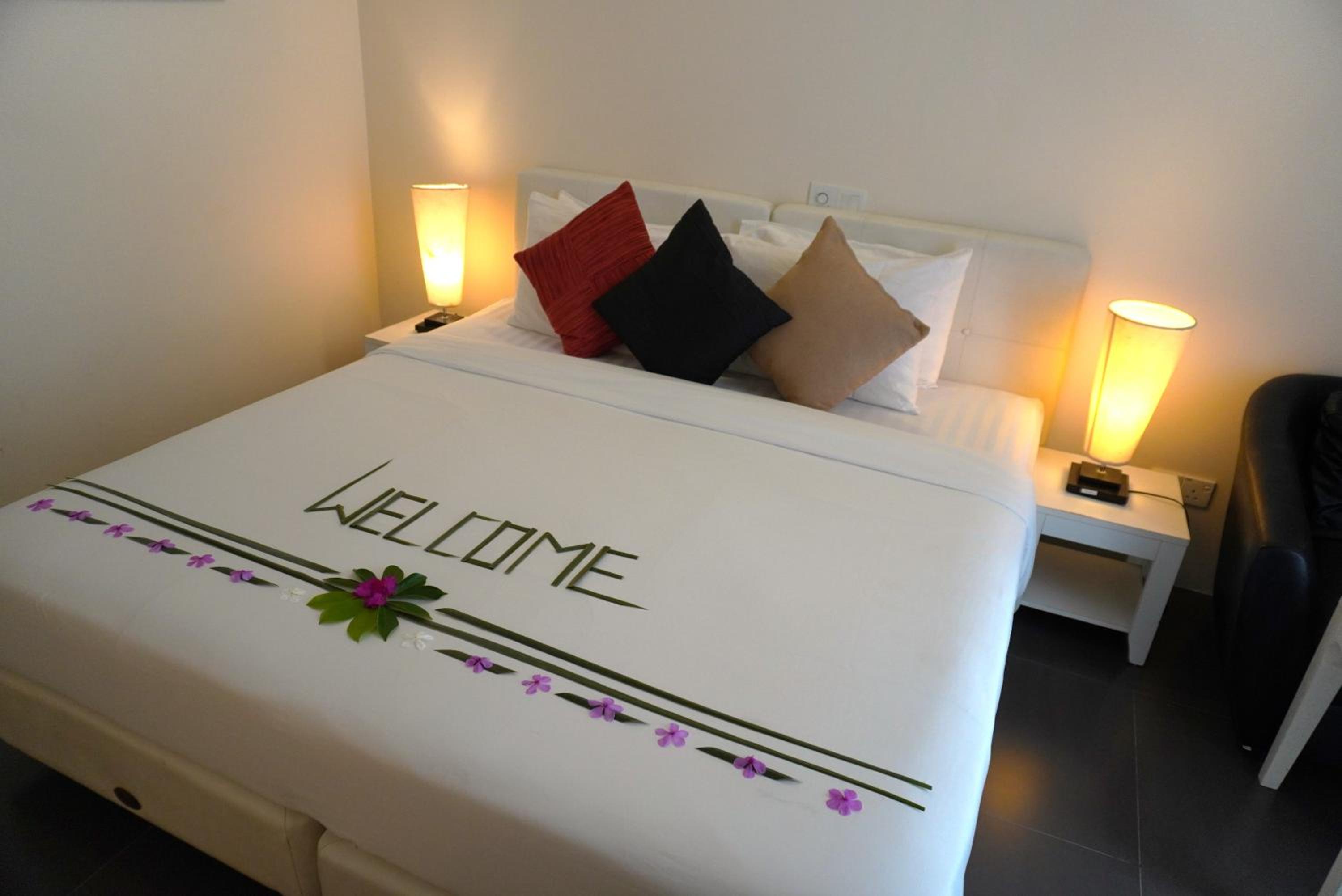 TME Retreats Dhigurah