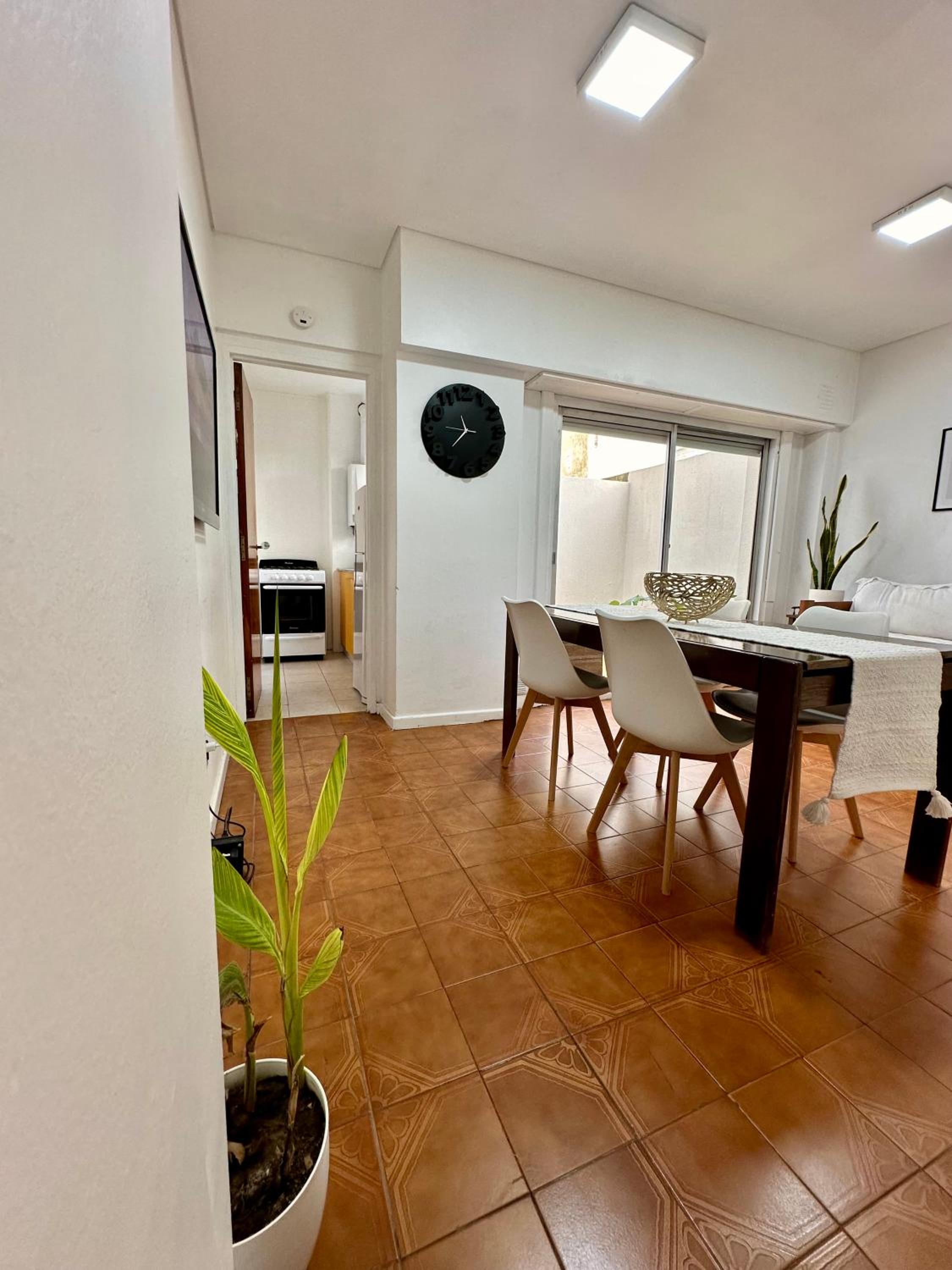 Amplio Departamento en Zona Gastronómica a una cuadra de la Playa