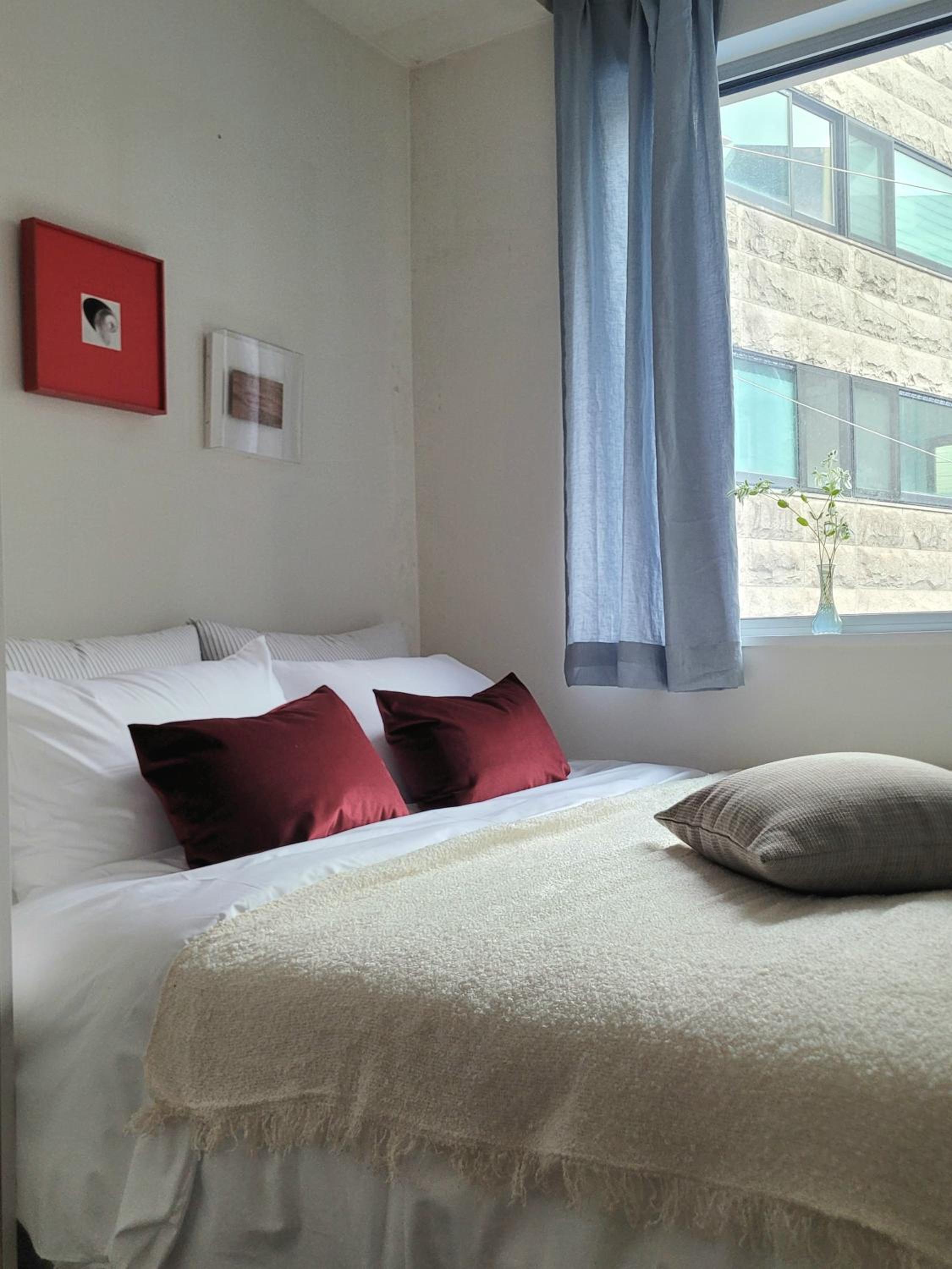 Private 3BR Modern House with fantastic terrace view 5