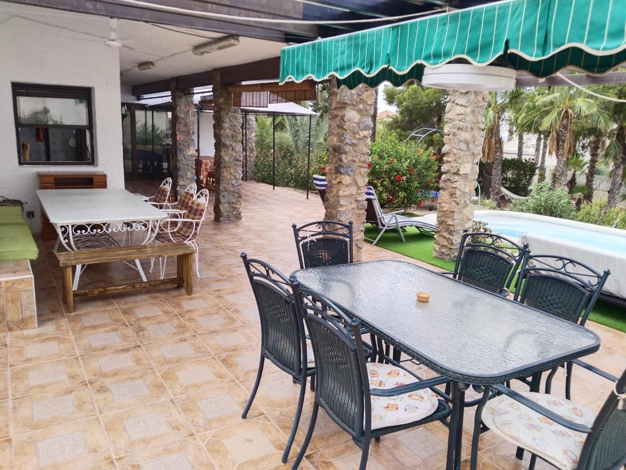La Huida Chalet con piscina junto al mar view 4
