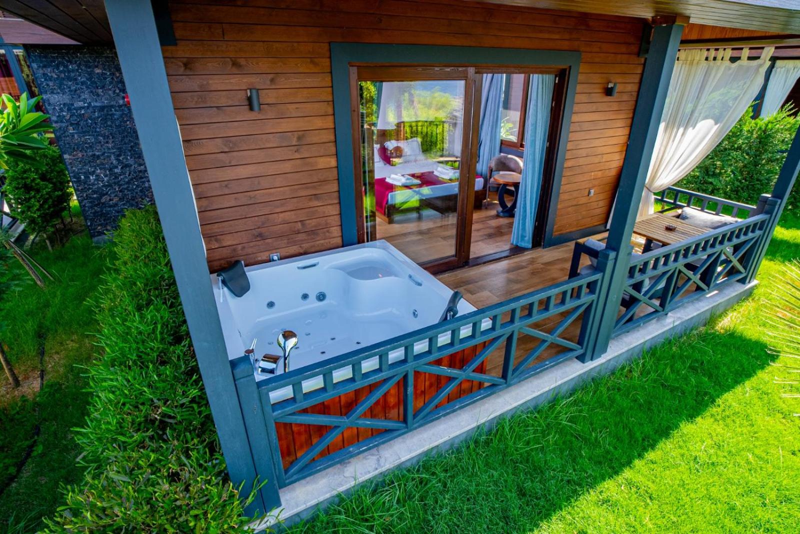 Porto Amore Club Hotel - Image 10