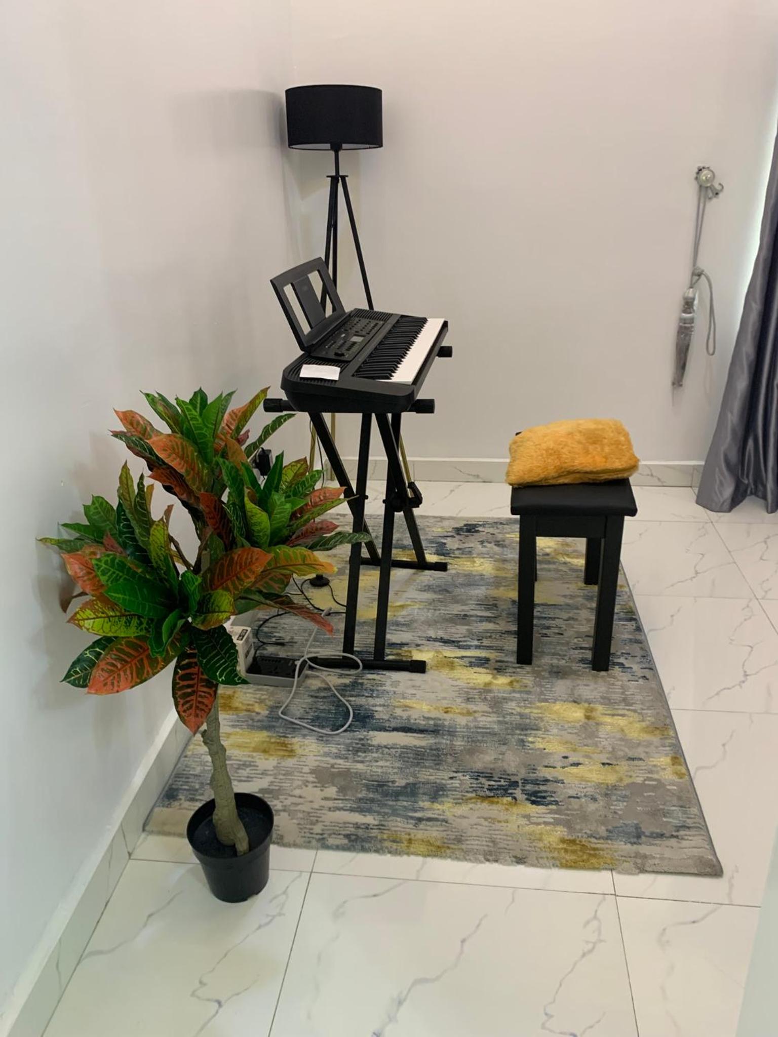 Stunning Luxury 4-Bedroom Duplex with PS5 and 247 Power view 4
