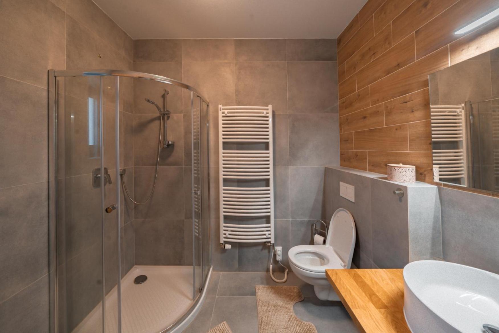 Rodinné apartmány LEVÝPRAVÝ ve Frymburku