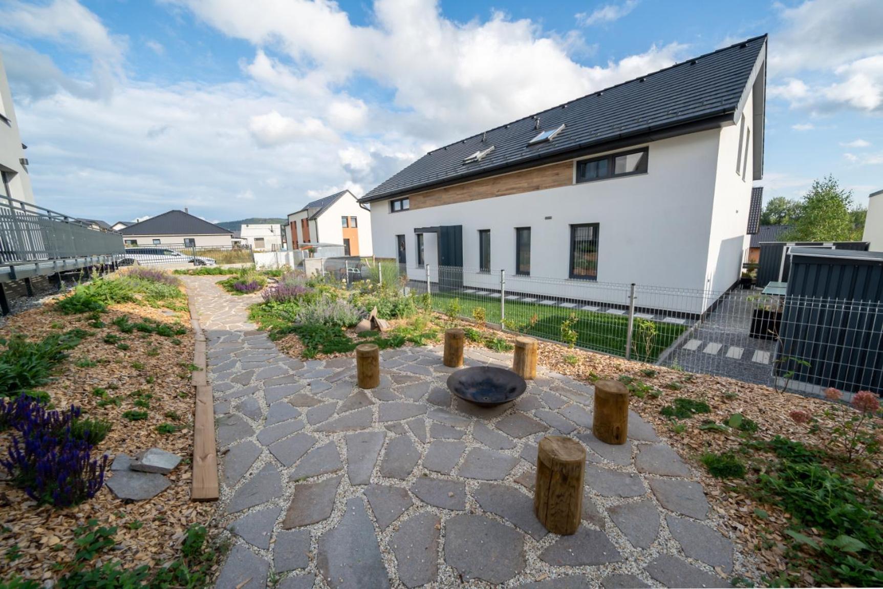 Rodinné apartmány LEVÝPRAVÝ ve Frymburku