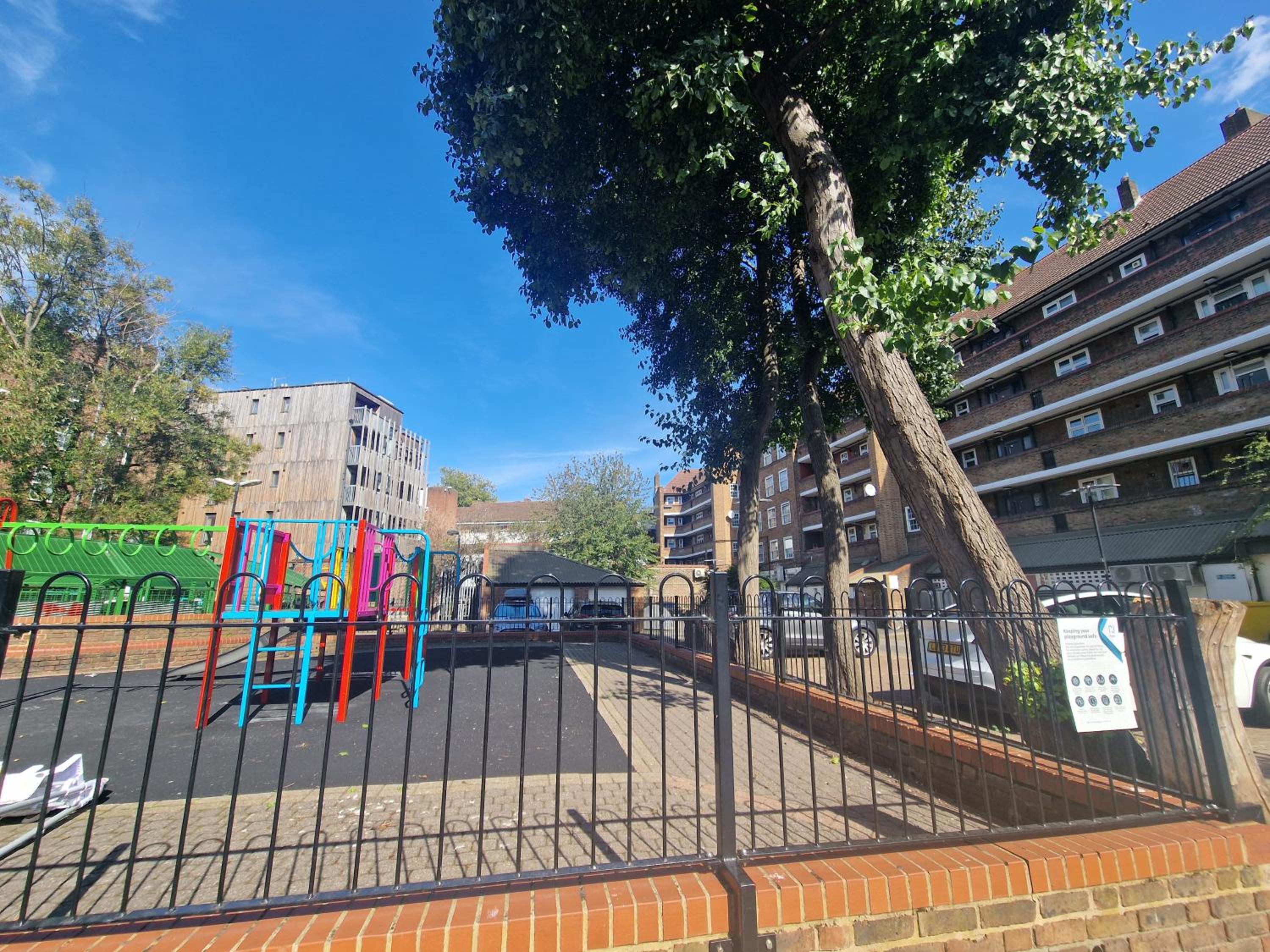Comfortable 2 bedrooms flat in Oval Central London