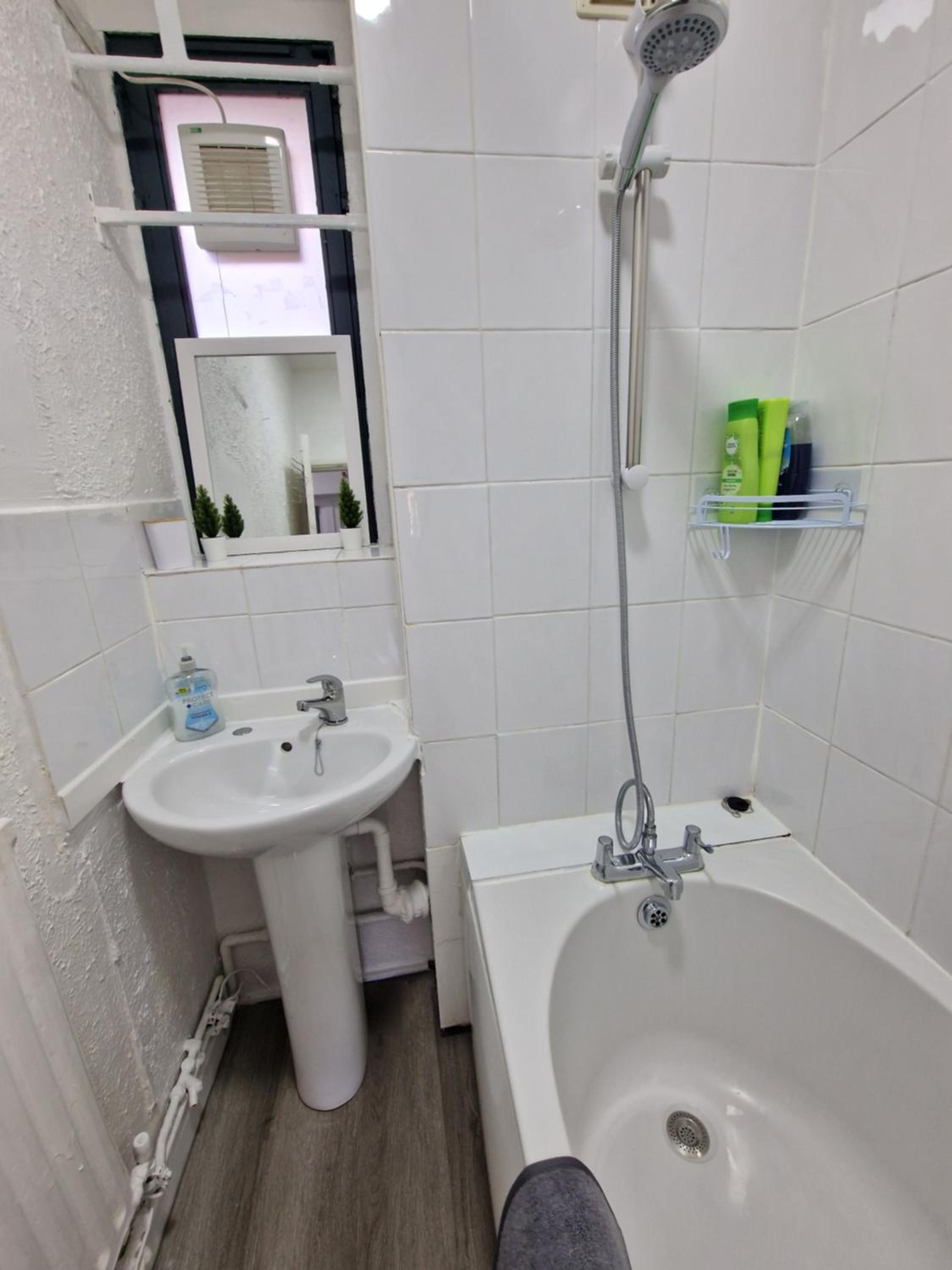 Comfortable 2 bedrooms flat in Oval Central London