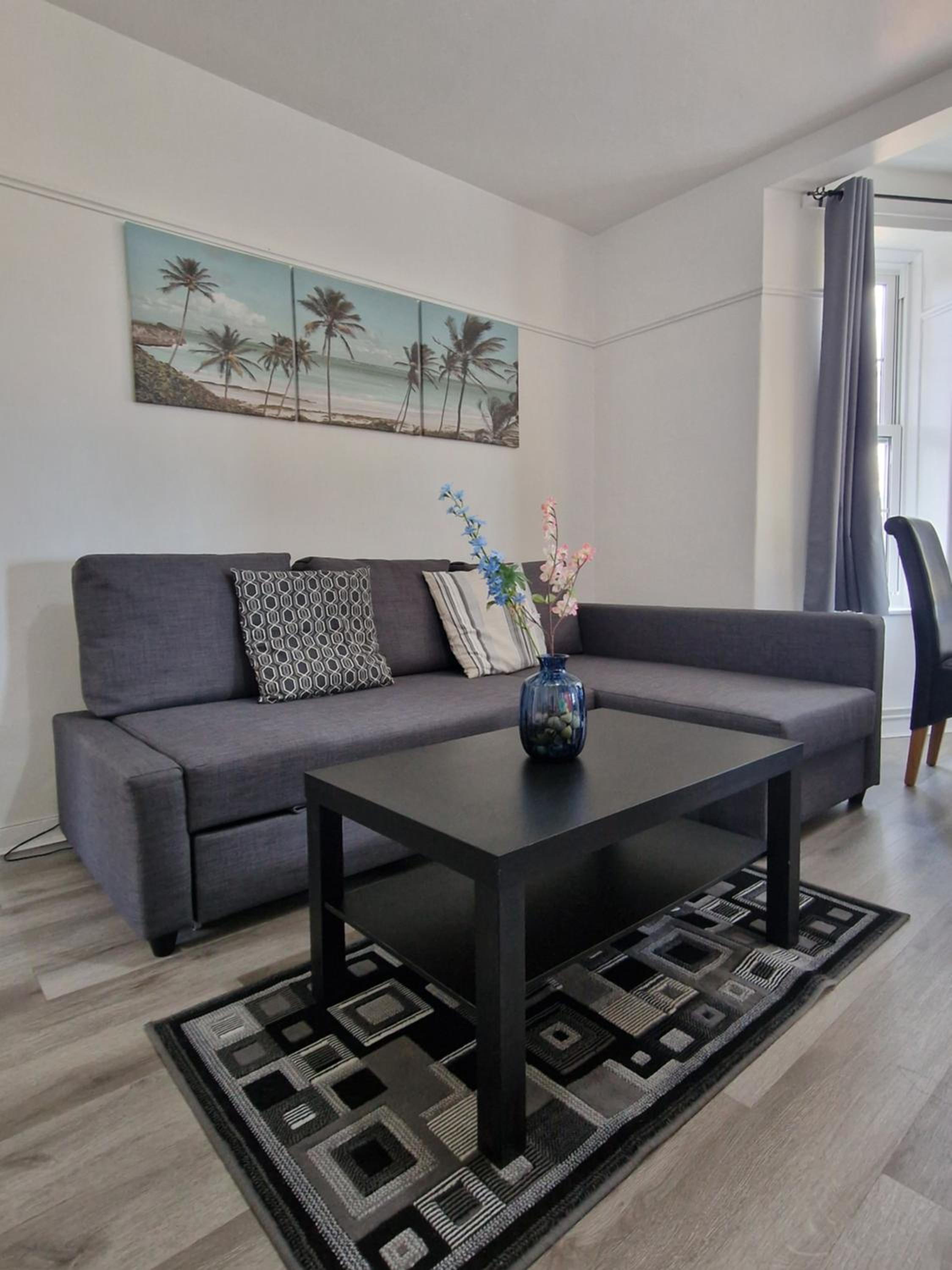Comfortable 2 bedrooms flat in Oval Central London
