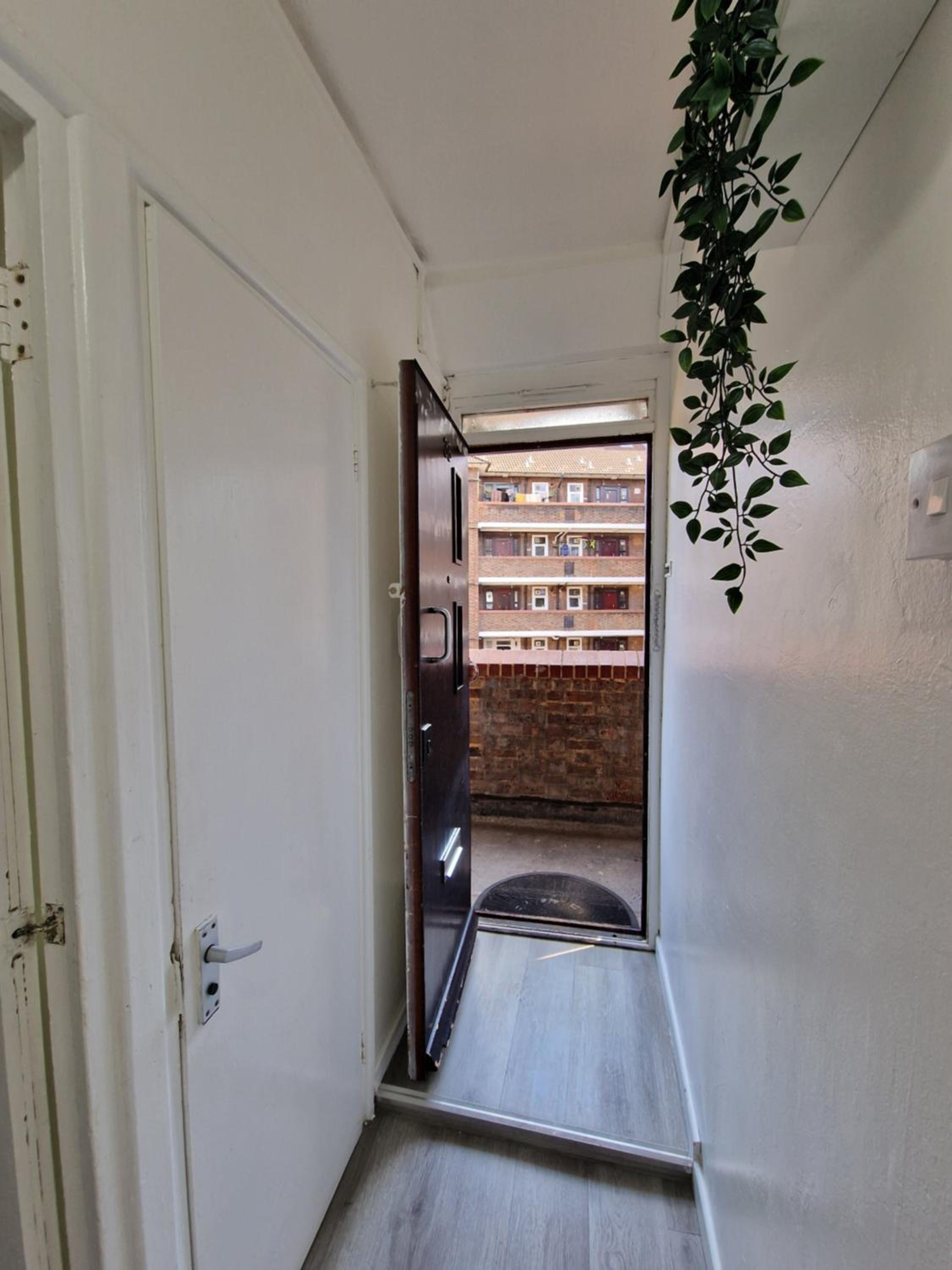 Comfortable 2 bedrooms flat in Oval Central London