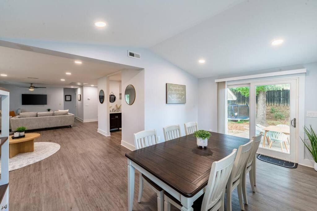 Charming Modern Cozy Home! - Property Image 5