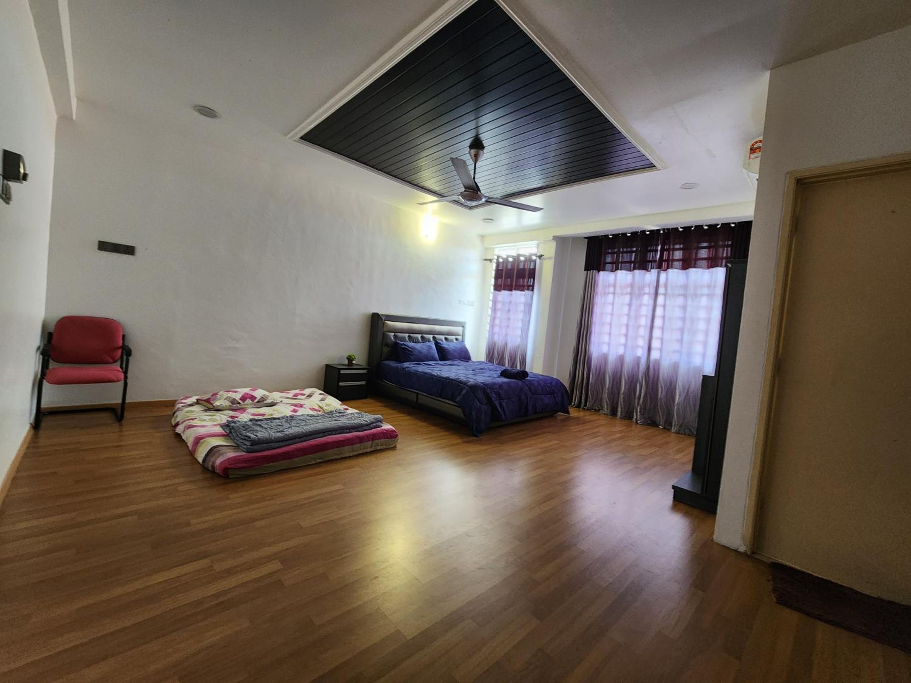 Shakira homestay