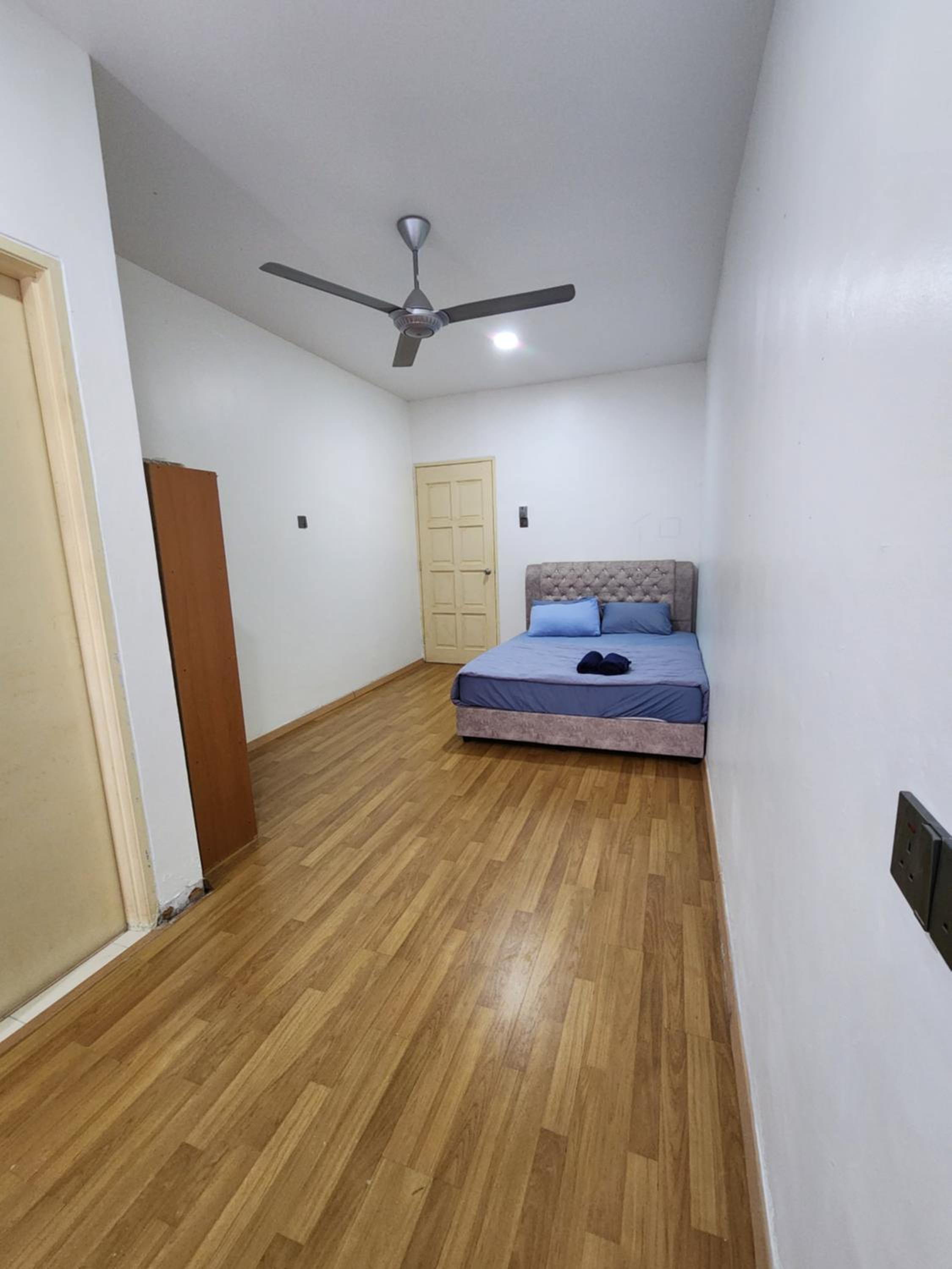 Shakira homestay