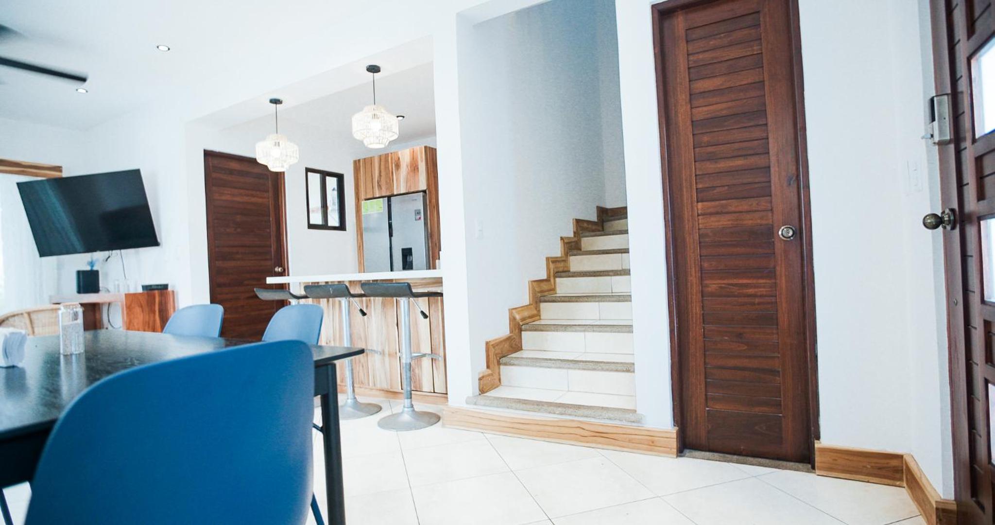 Full condo in Tamarindo, CR
