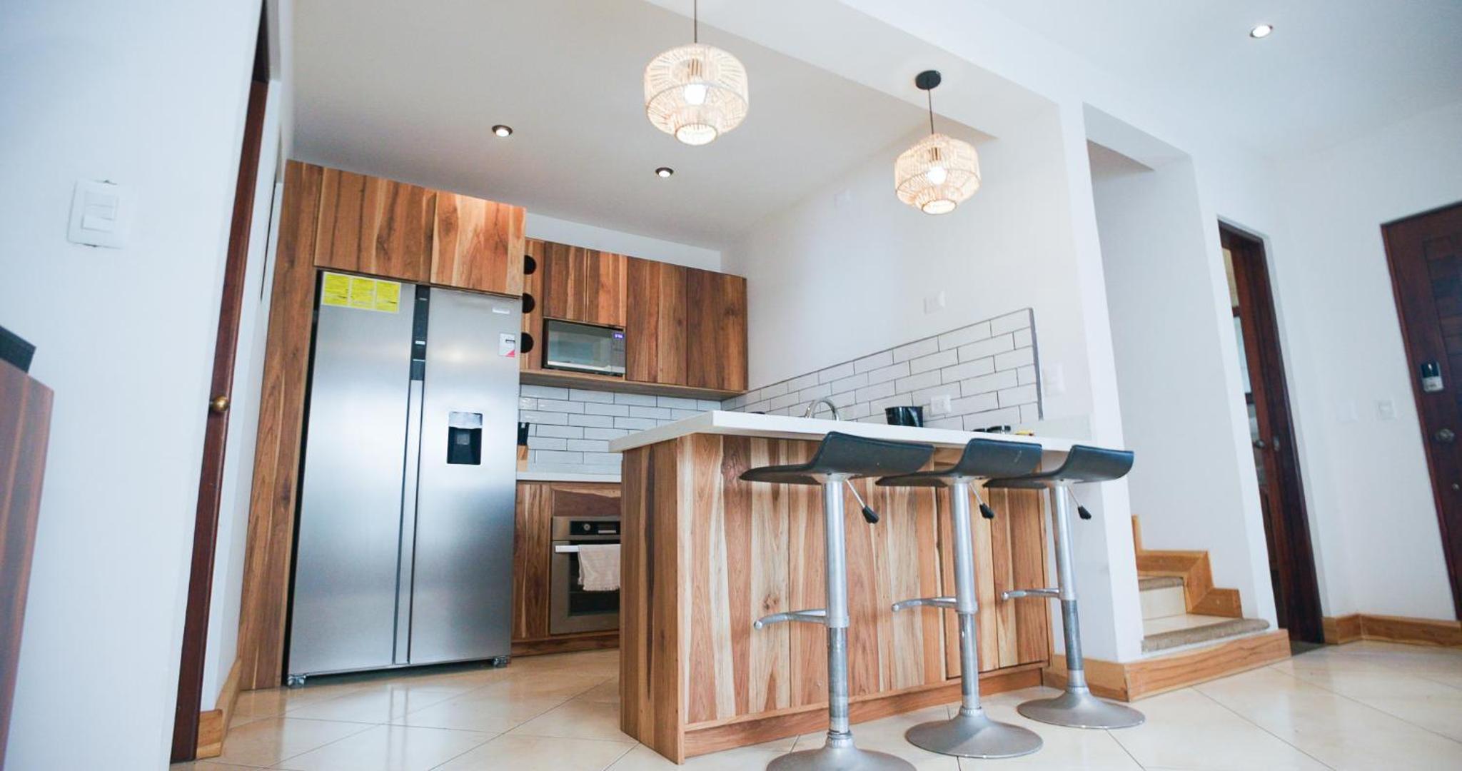 Full condo in Tamarindo, CR