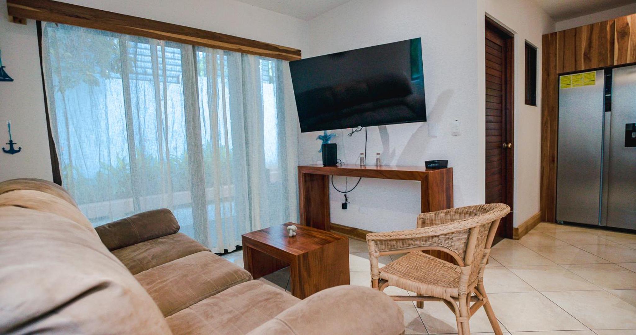 Full condo in Tamarindo, CR