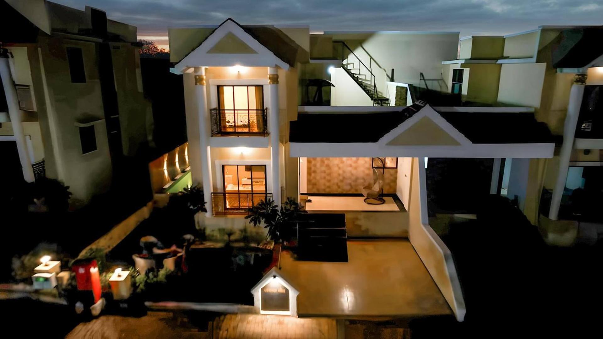 3BHK with pool - Sunset Palazzo by Universe Villas