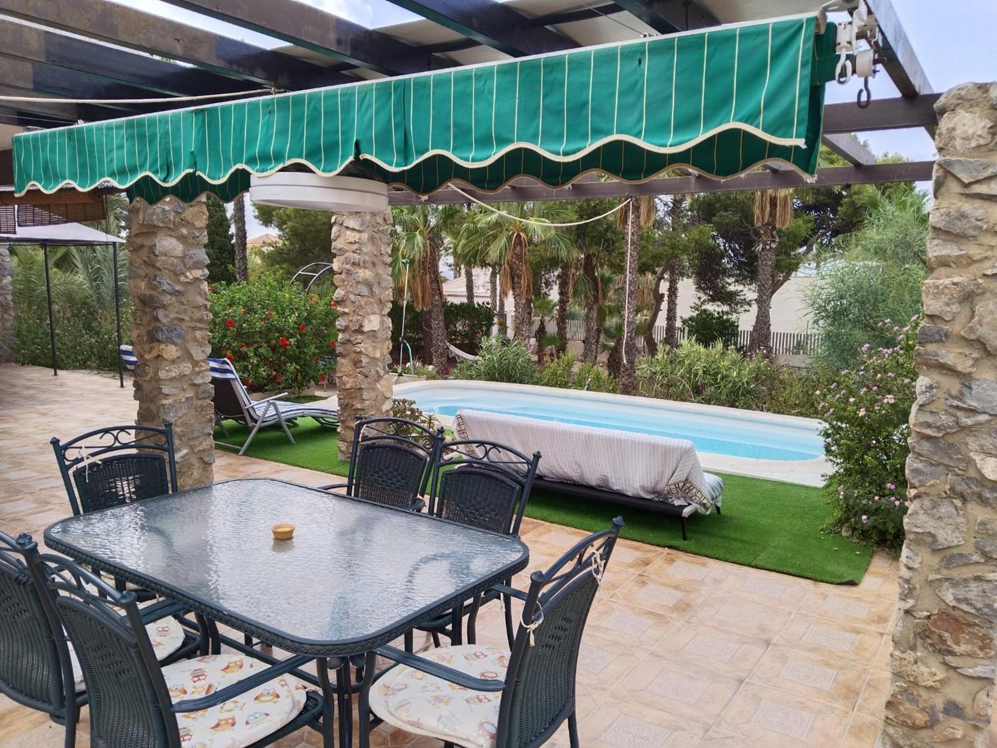 La Huida Chalet con piscina junto al mar view 3
