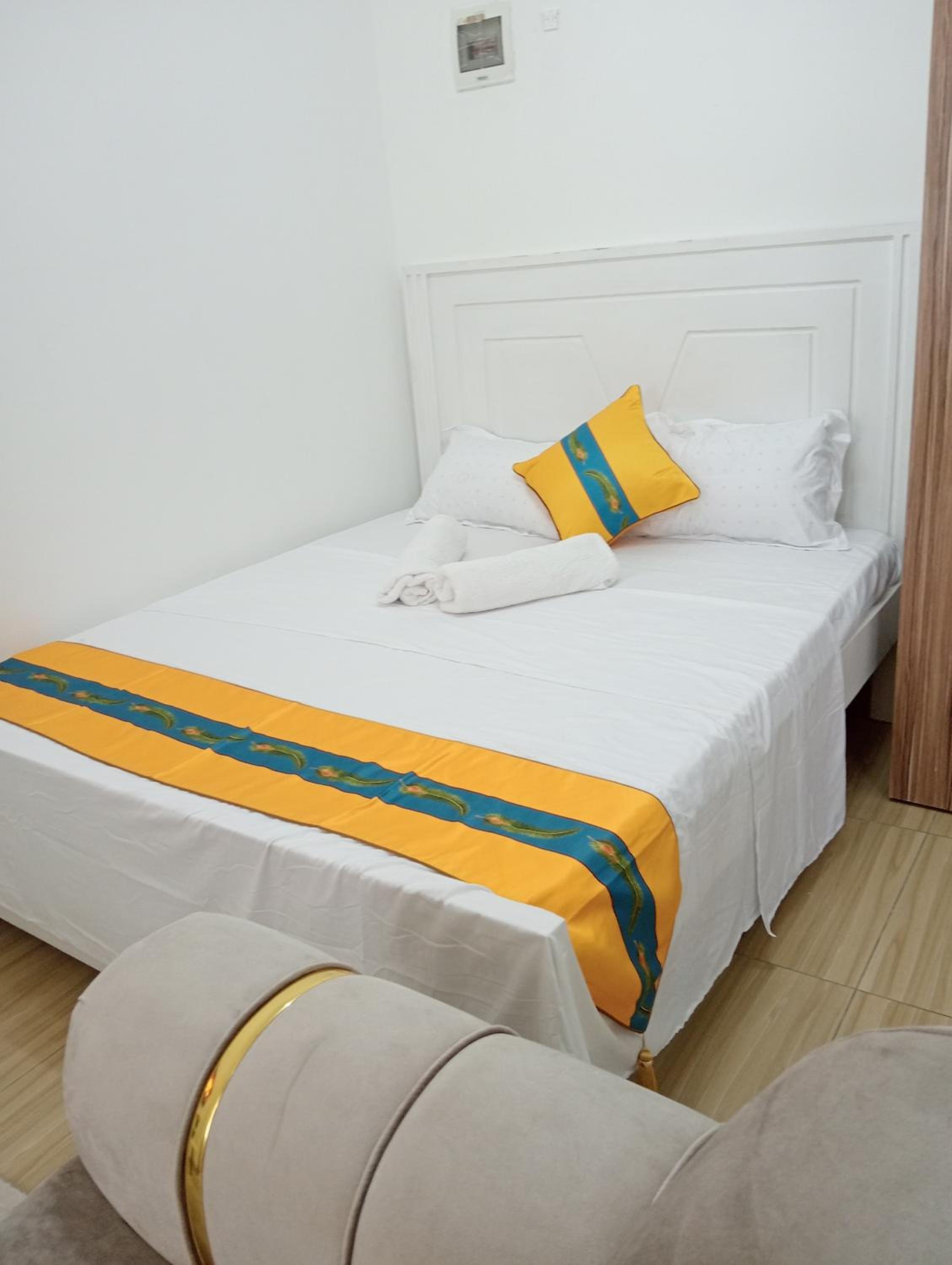 Reyna Apartments