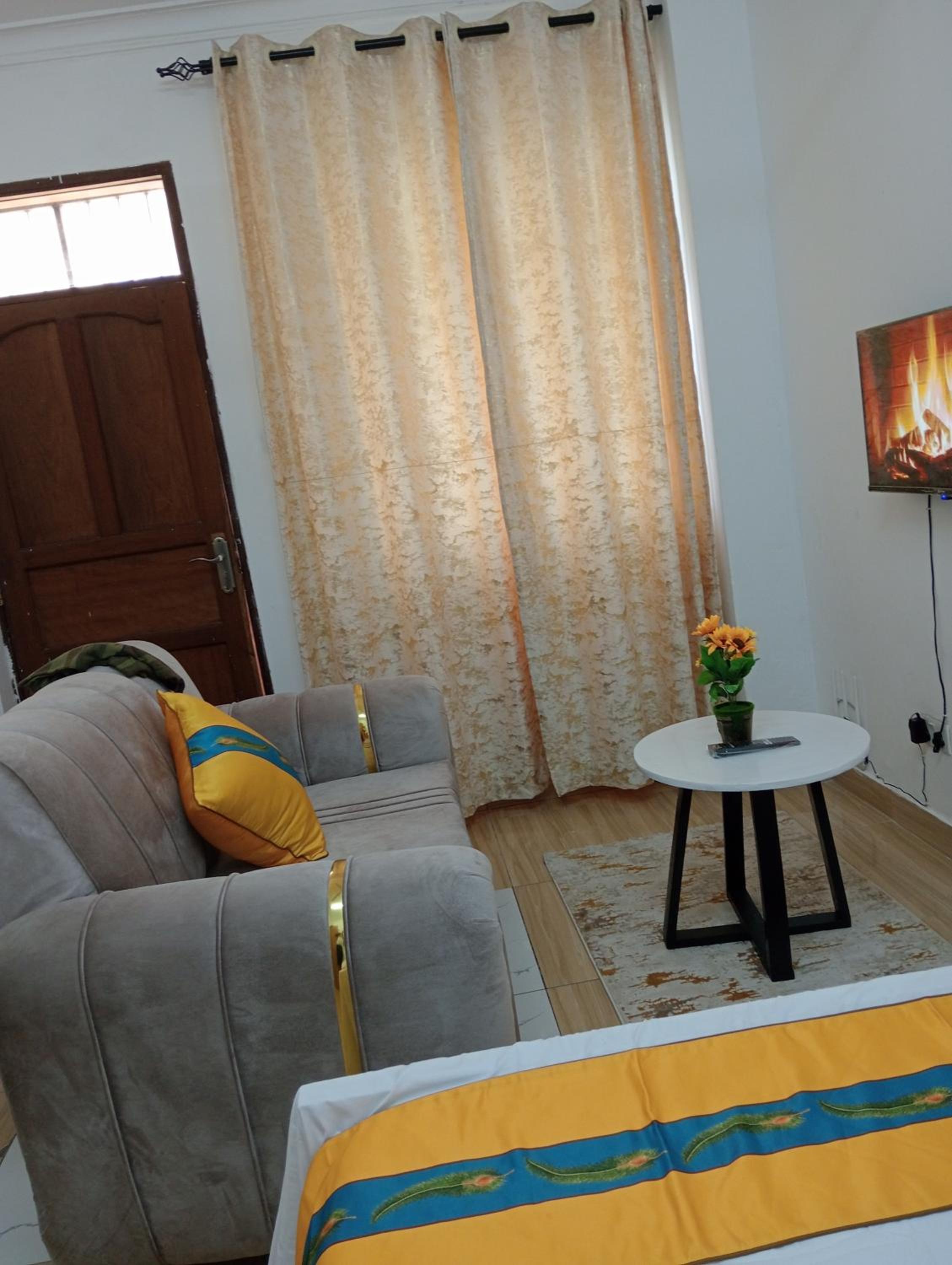 Reyna Apartments