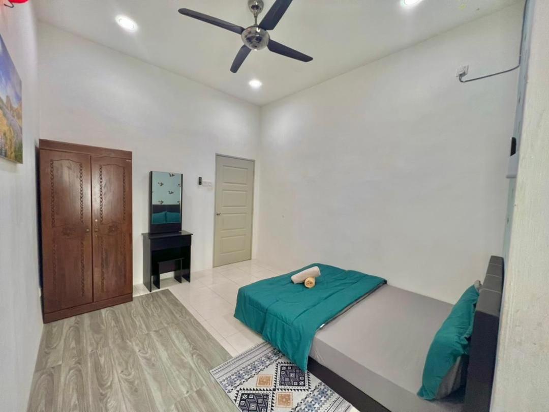 Camelia Hijau Homestay 3 Bilik parking luas berhadapan Hospital Sultanah Bahiyah Alor Setar photo 6