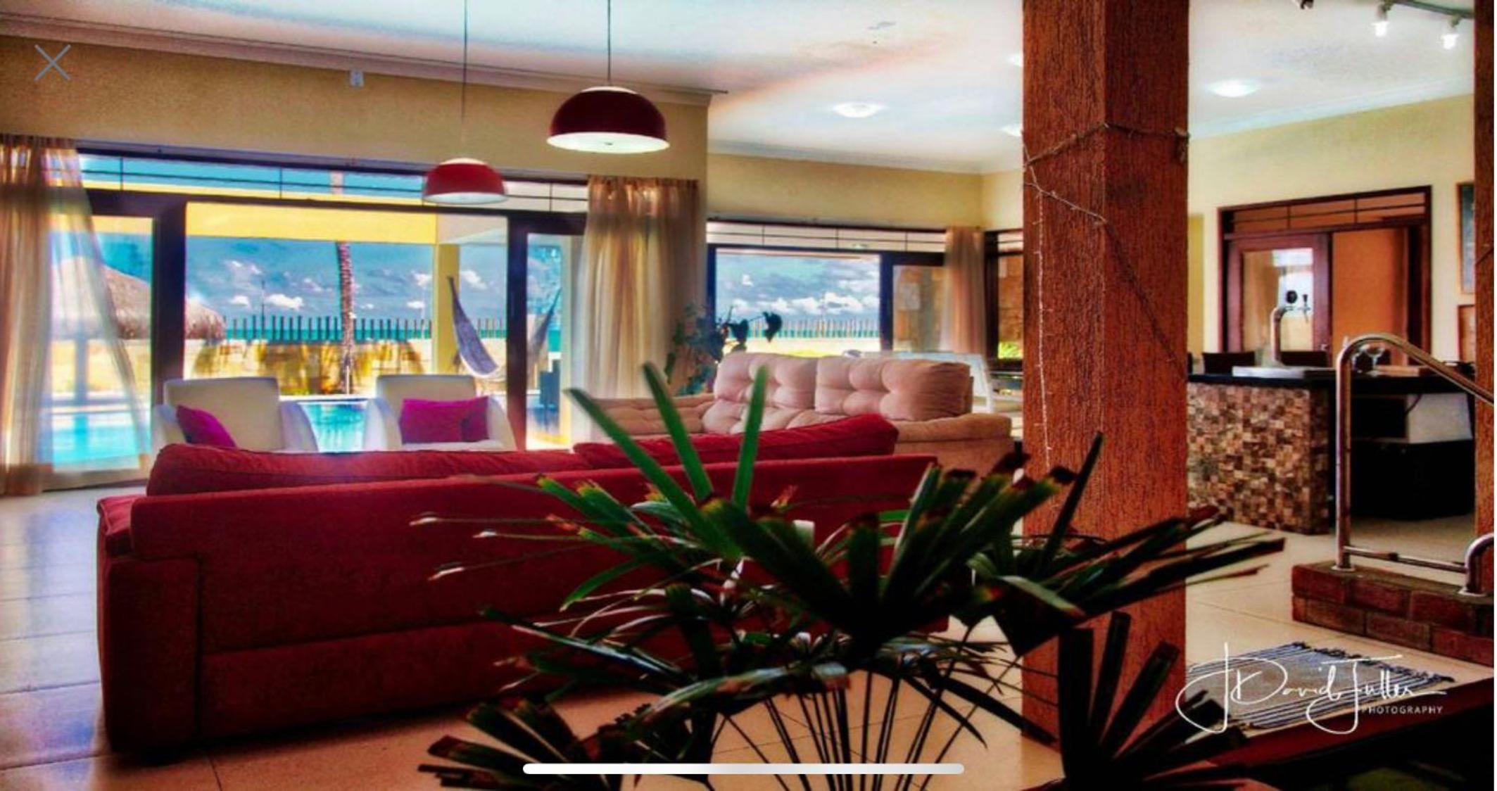Ocean front privacy and comfort!