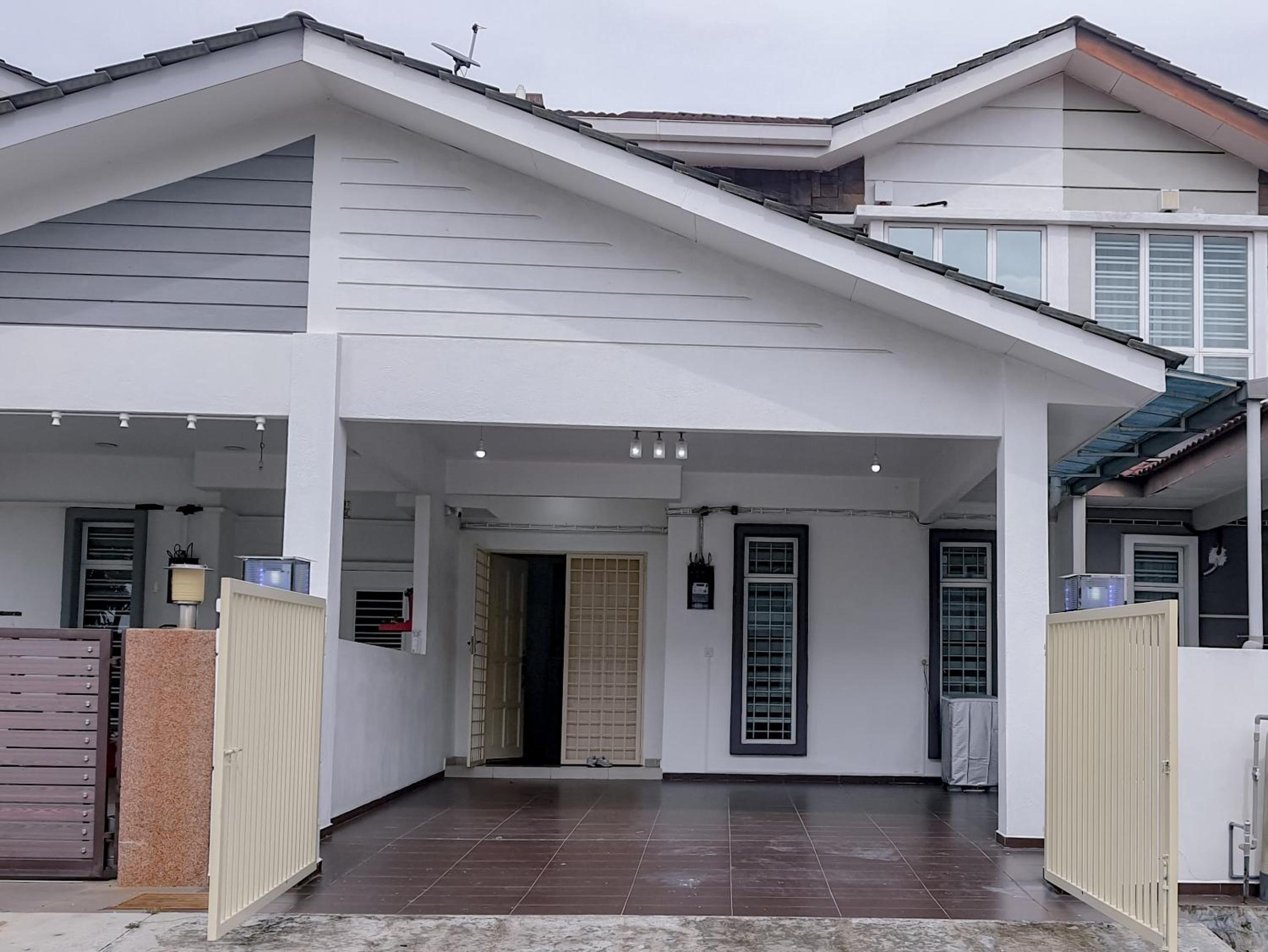 NEW Stylish 18Pax 4BR House Semabok 5mins to Town photo 2