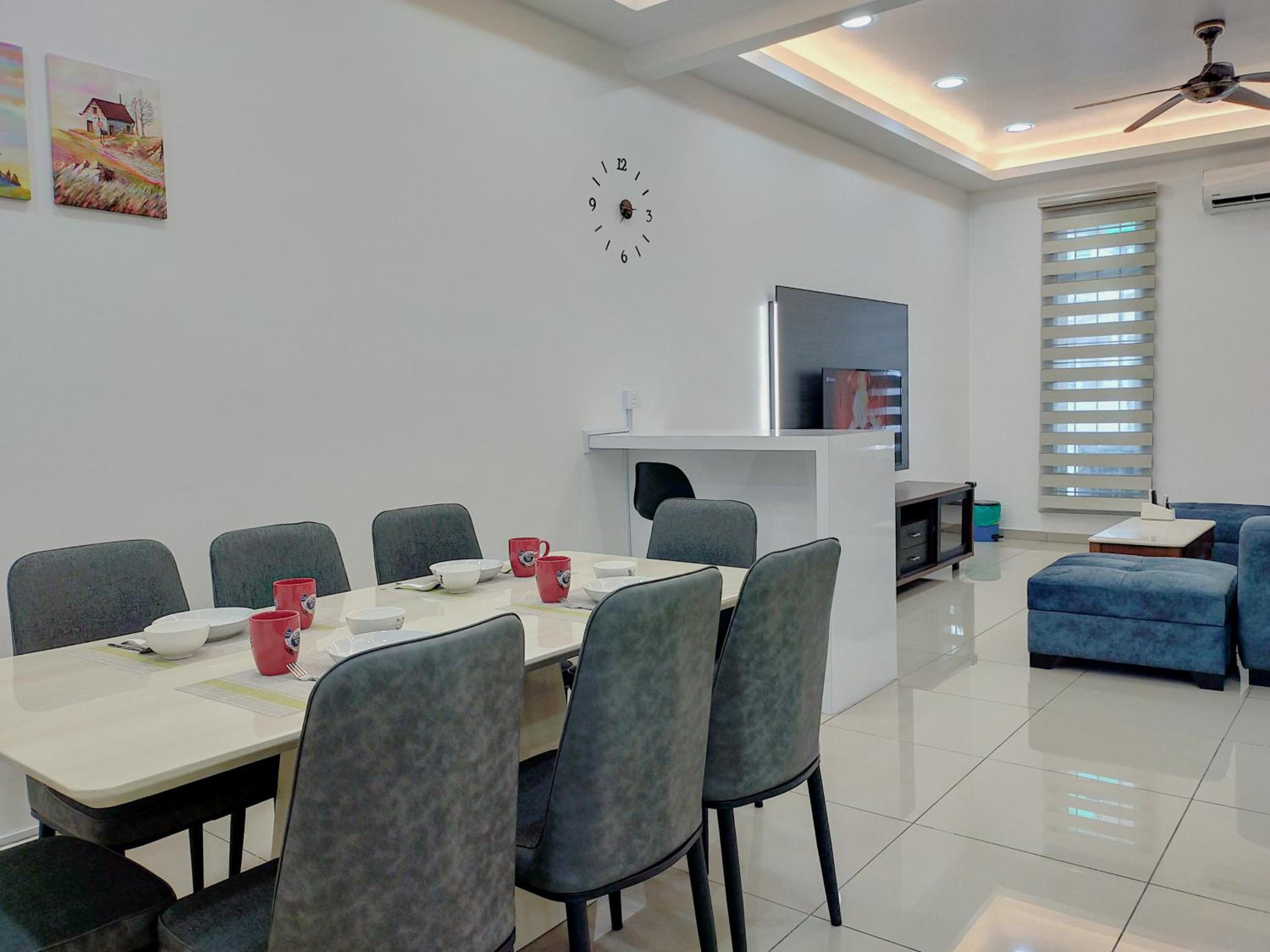 NEW Stylish 18Pax 4BR House Semabok 5mins to Town photo 8