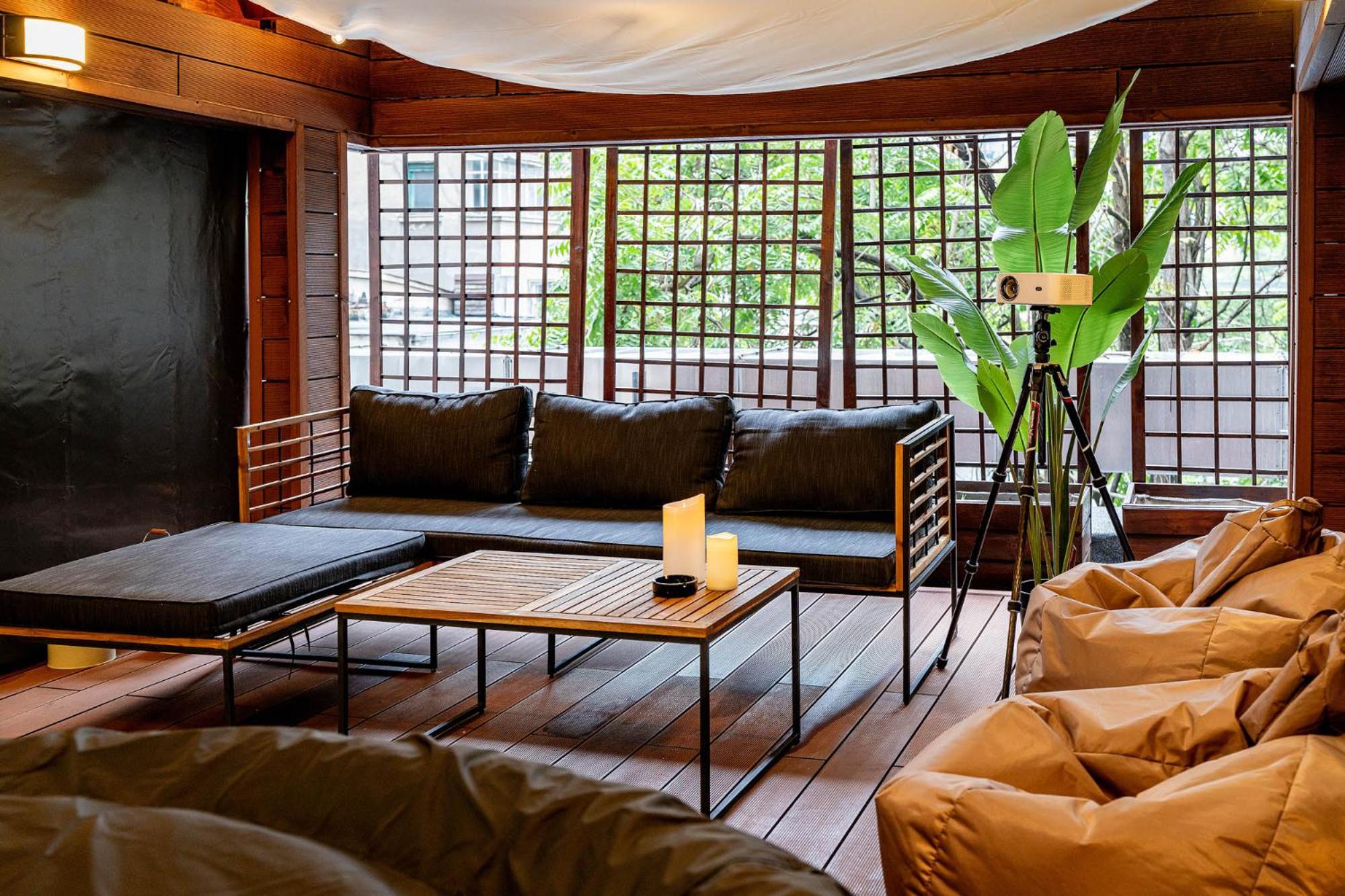 lounge