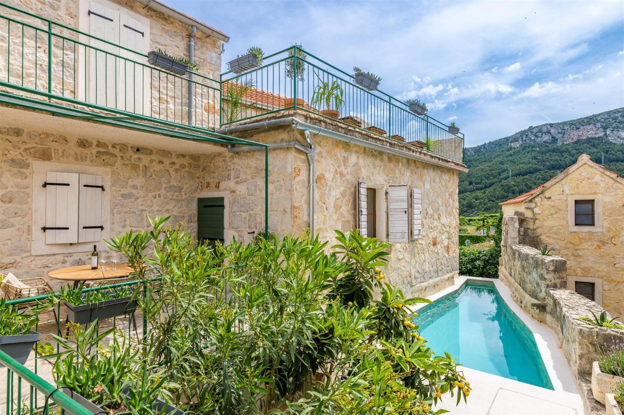 B&B in Dvor Pitve Villa view 2