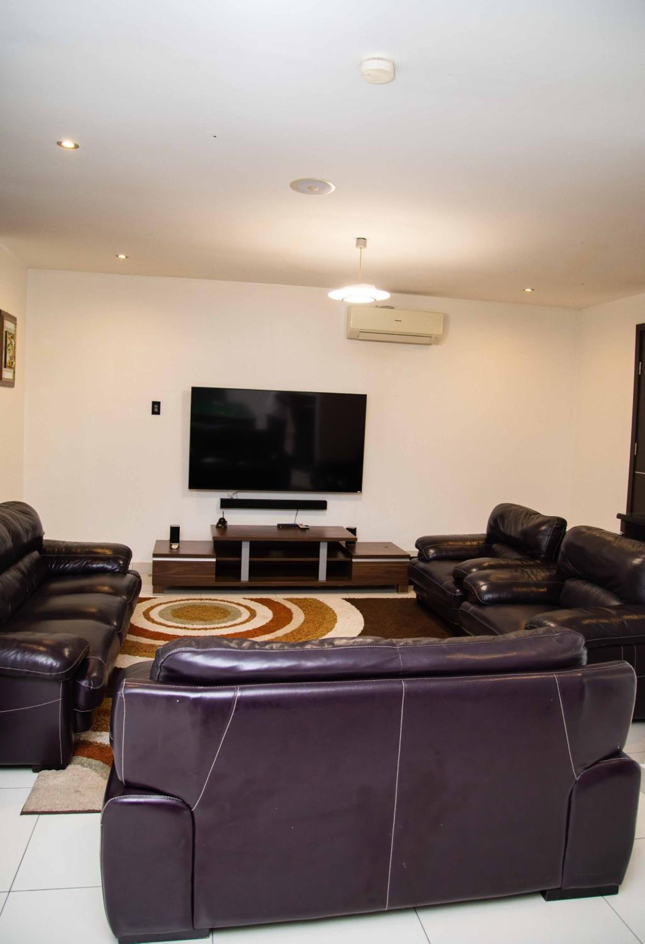 Luxury Apartment Richmond Gate