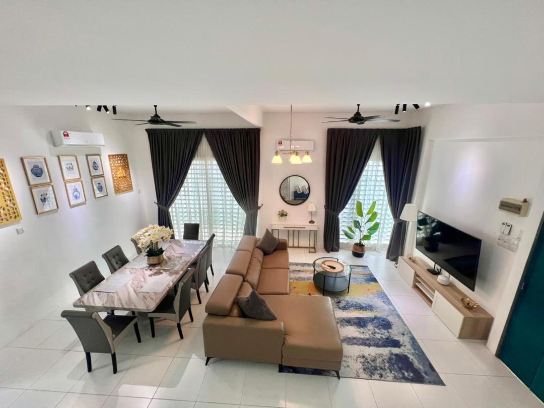 Bukan Cinta Biasa Home 3 bilik aircond, dua ruang tamu aircond dan free wifi 500 meter dari Hospital Sultanah Bahiyah Alor Setar photo 1