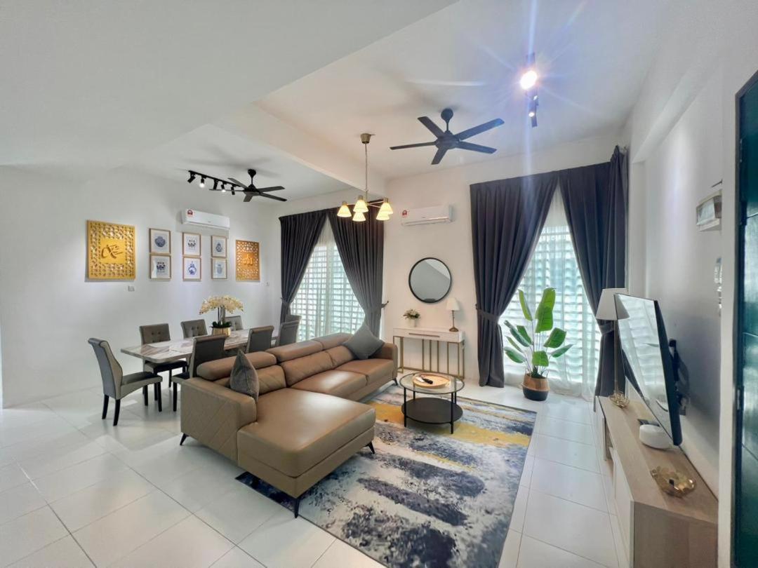 Bukan Cinta Biasa Home 3 bilik aircond, dua ruang tamu aircond dan free wifi 500 meter dari Hospital Sultanah Bahiyah Alor Setar photo 3