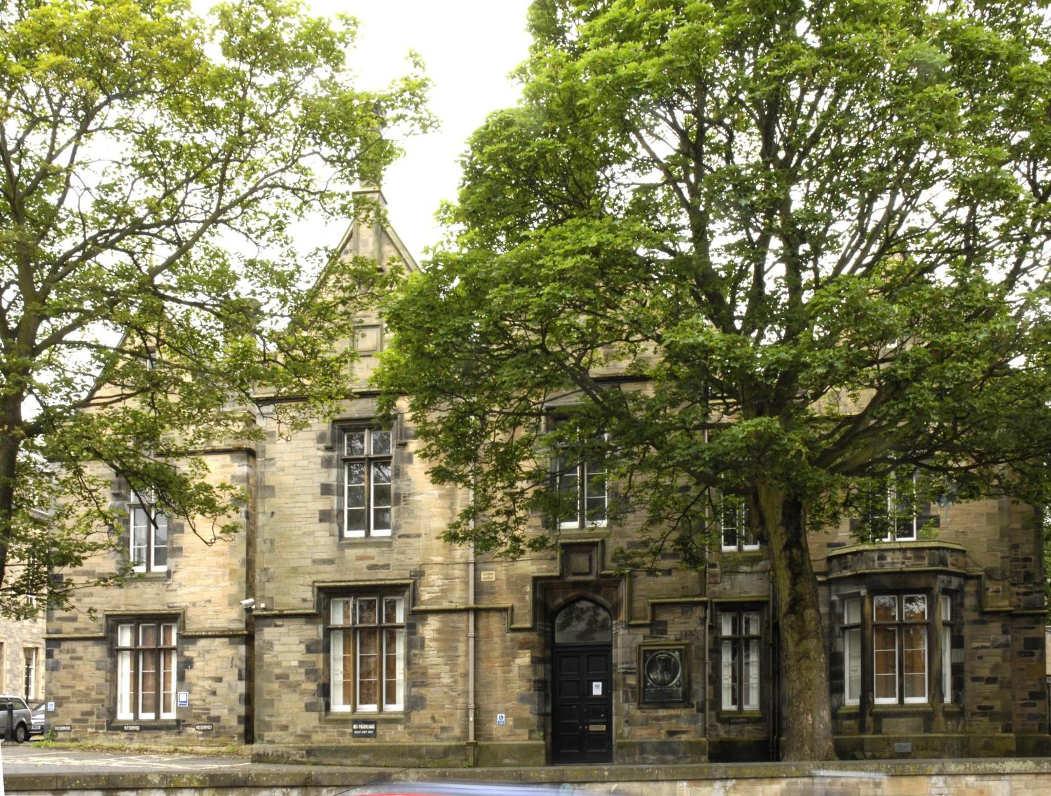 Hotel Court Residence Aparthotel - Image 1