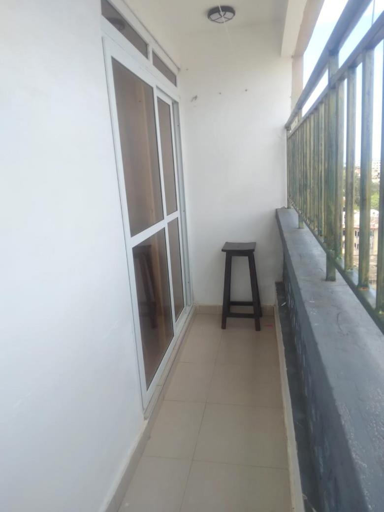 HMY BNb view 4