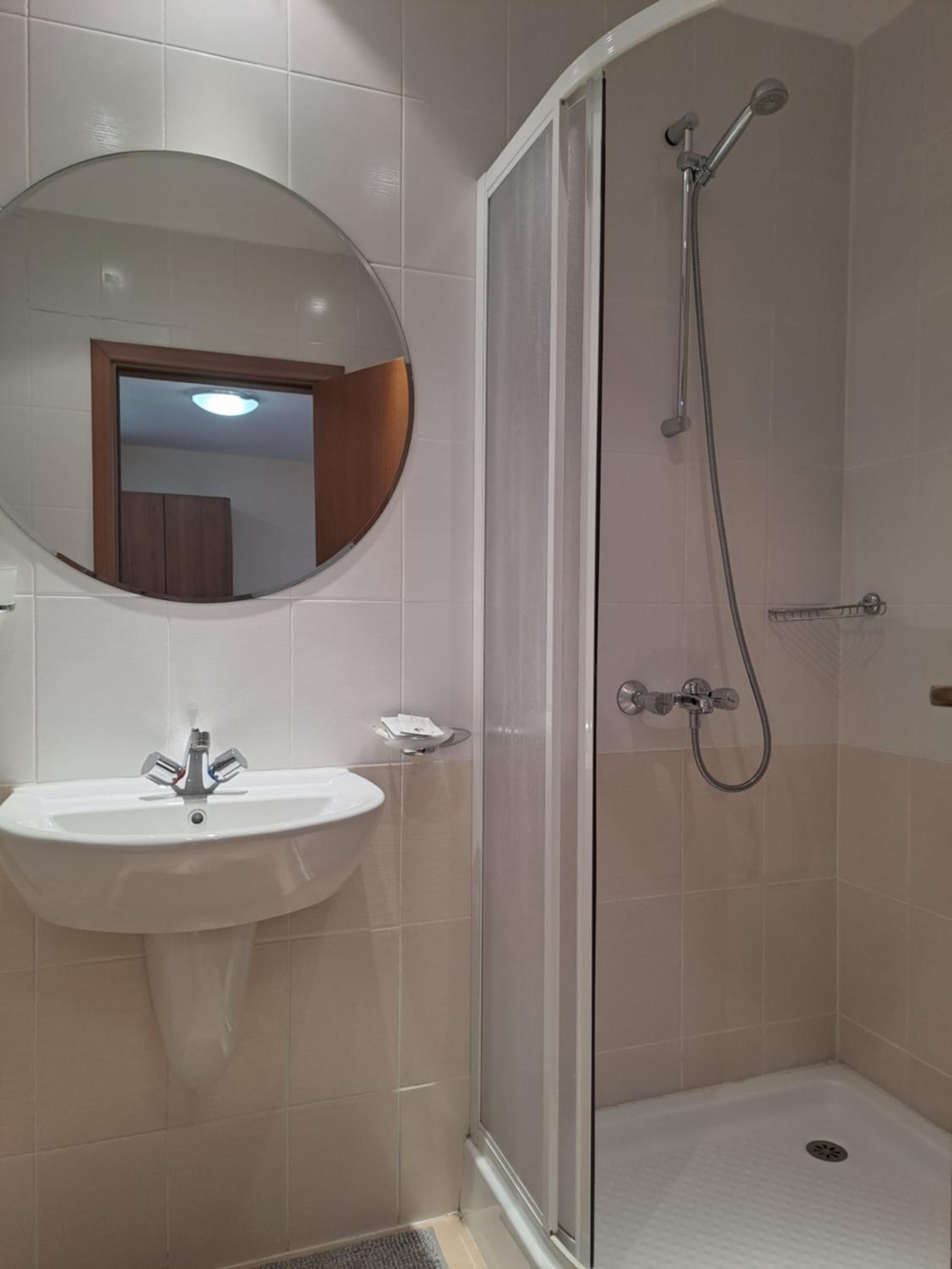 Family Studio 407, Villa park