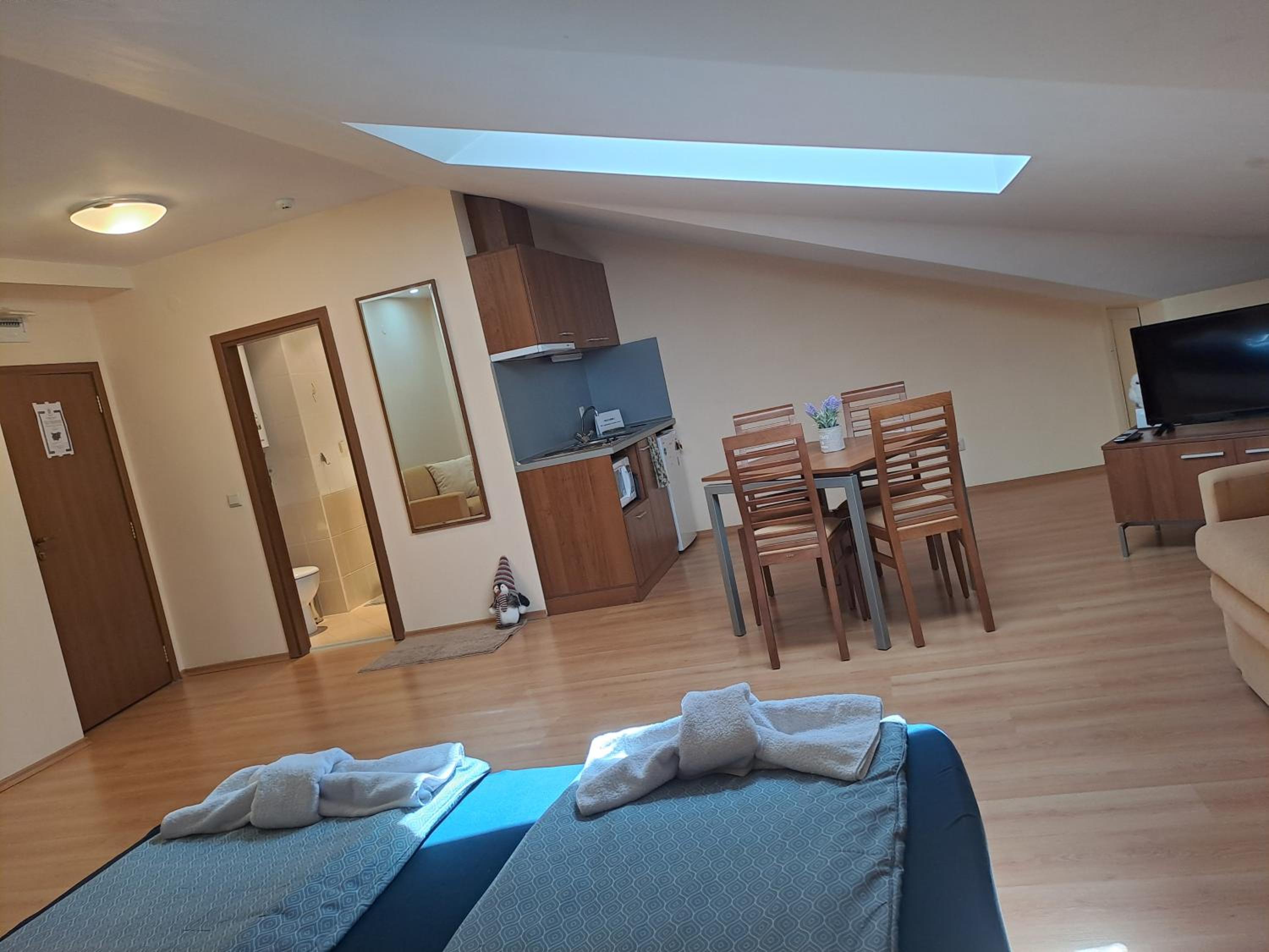 Family Studio 407, Villa park