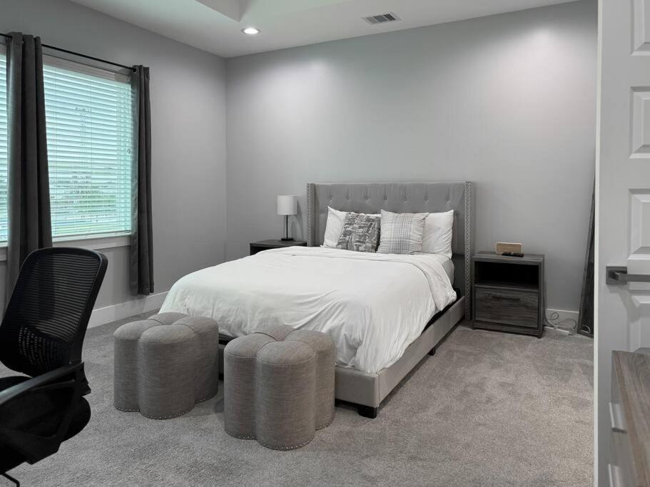 3-Story Downtown Houston Getaway