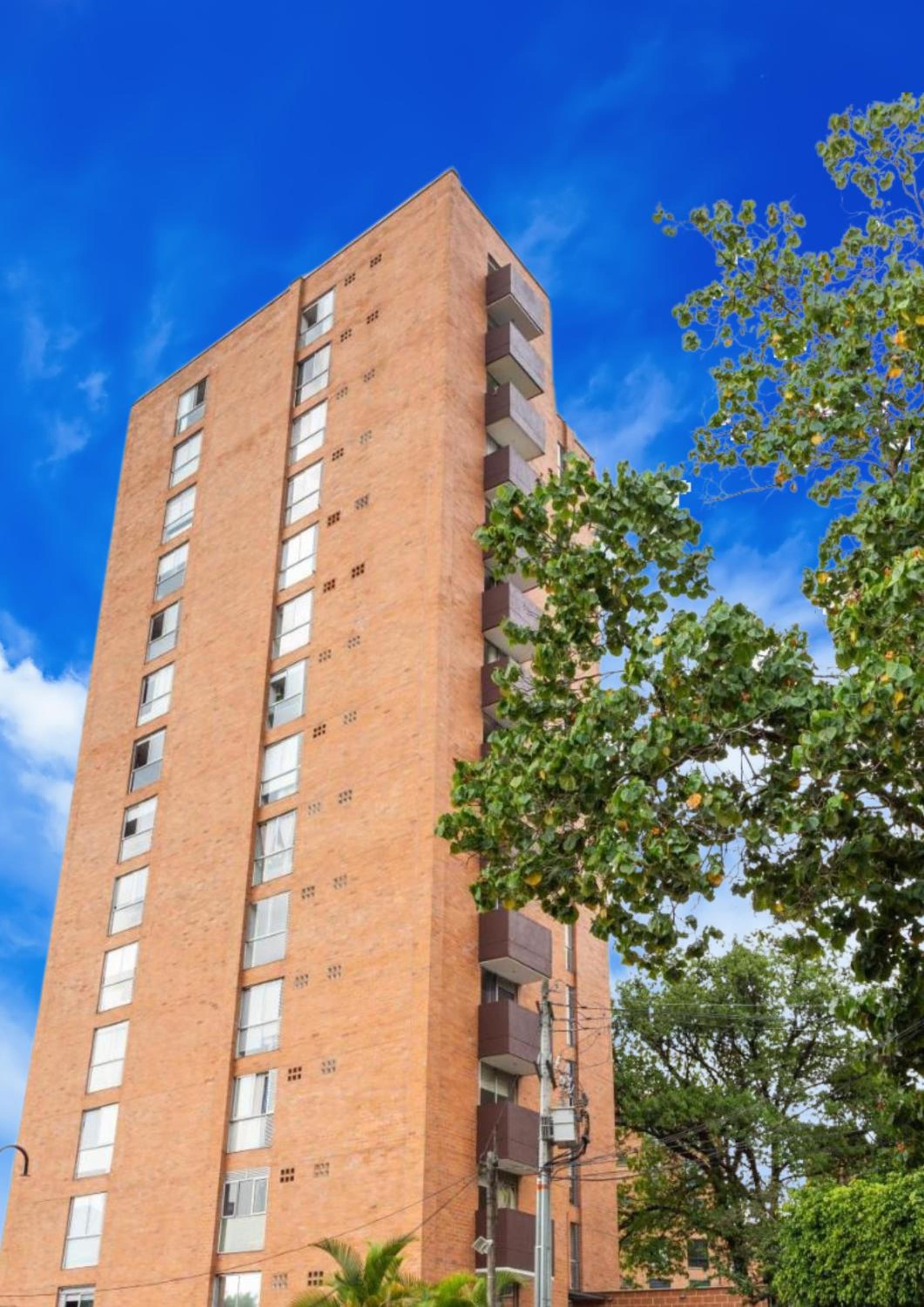 hasta 5 personas ApartaSuite Medellin Poblado