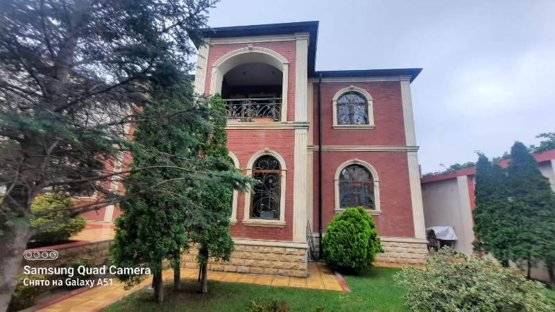 Villa in the center