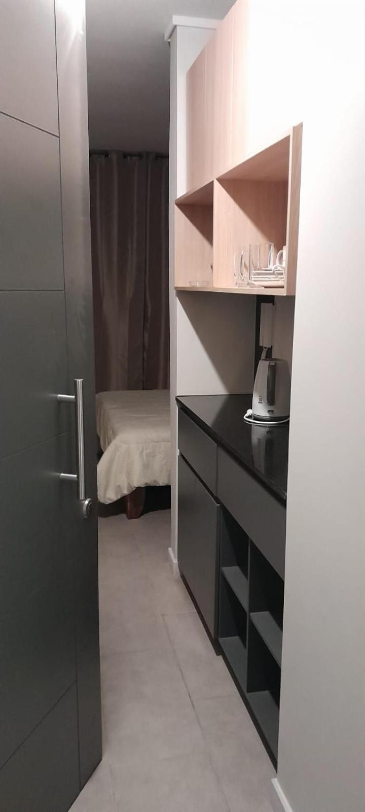 Pequeño departamento con estacionamiento privado