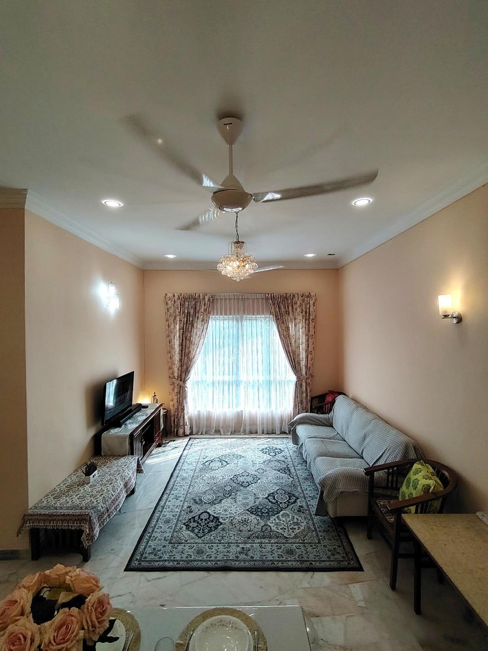 Homestay Spacious Condo Gurney Heights 5min to KLCC