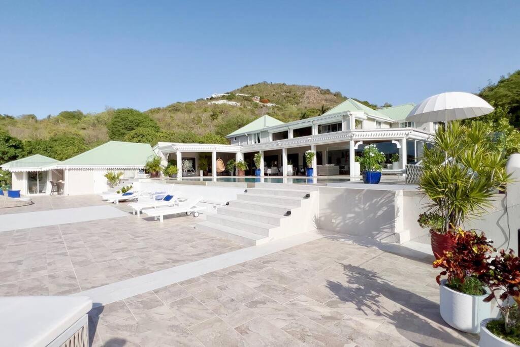 Luxurious 7-Bedroom Villa with magnificent view