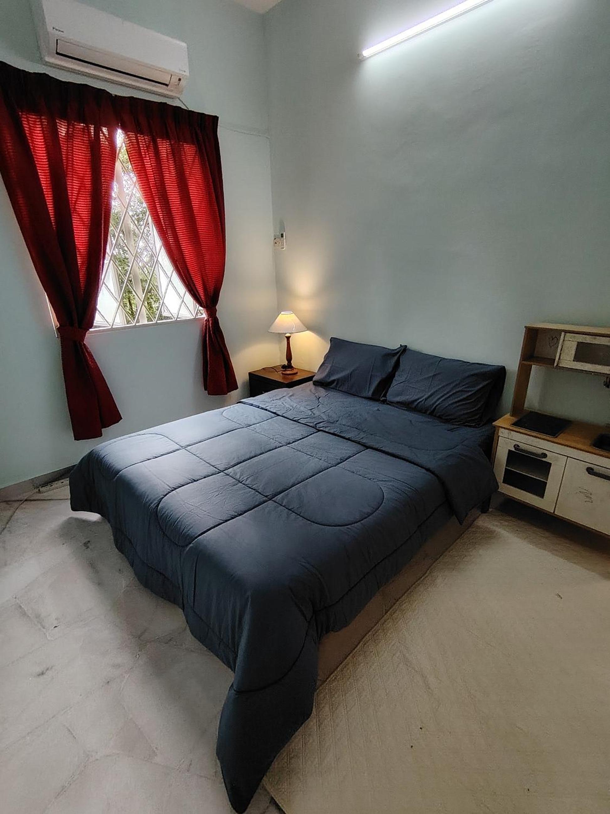 Homestay Spacious Condo Gurney Heights 5min to KLCC
