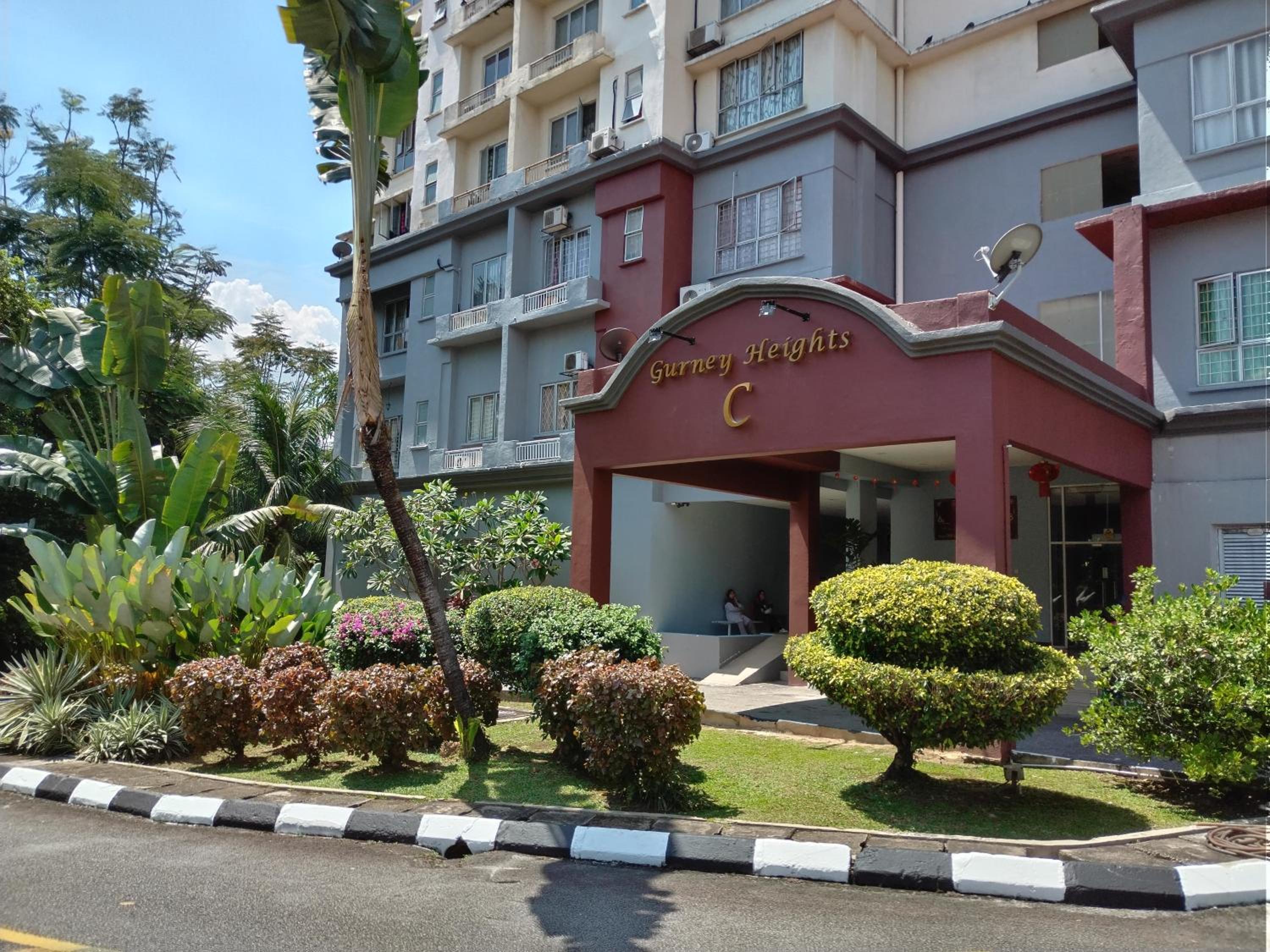 Homestay Spacious Condo Gurney Heights 5min to KLCC