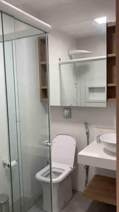 Moderno, novo e confortável no centro de Floripa