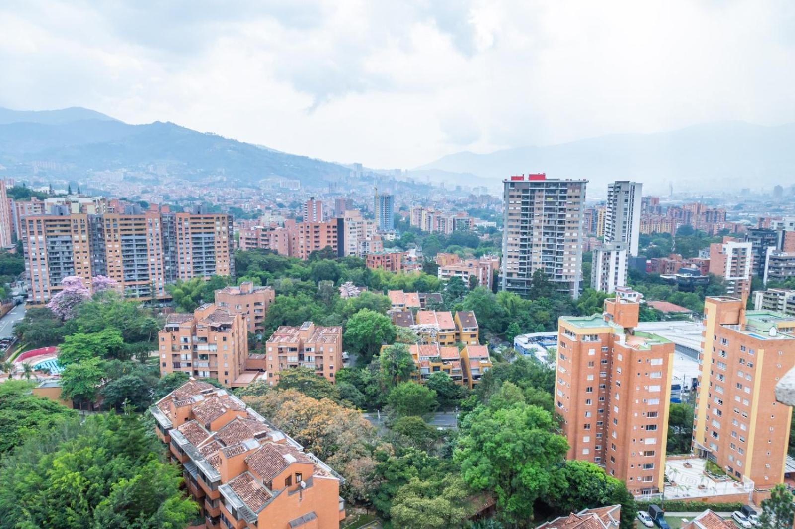 1 hasta 5 personas Poblado Suite&Loft Familiar