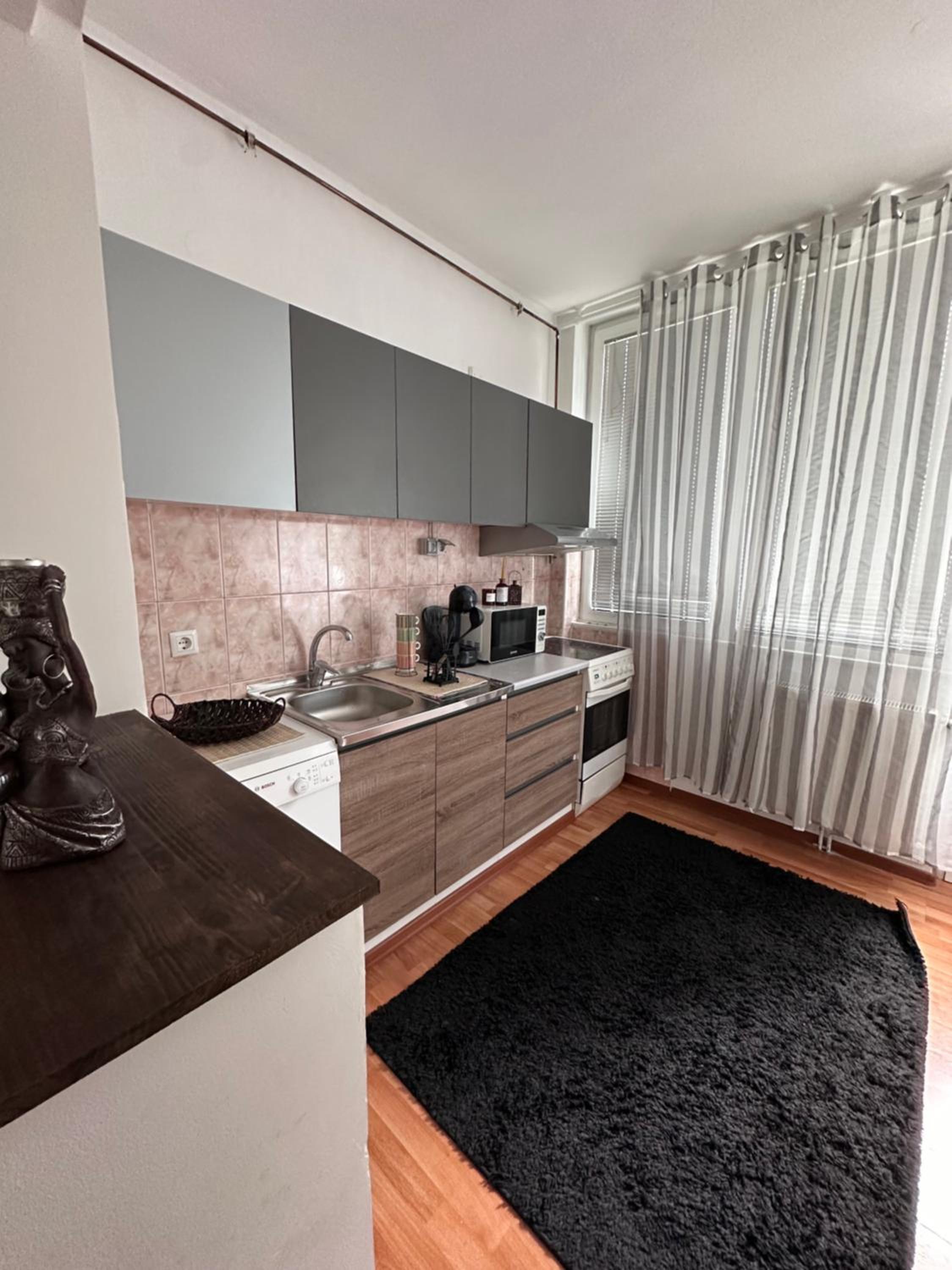 Elma Apartments