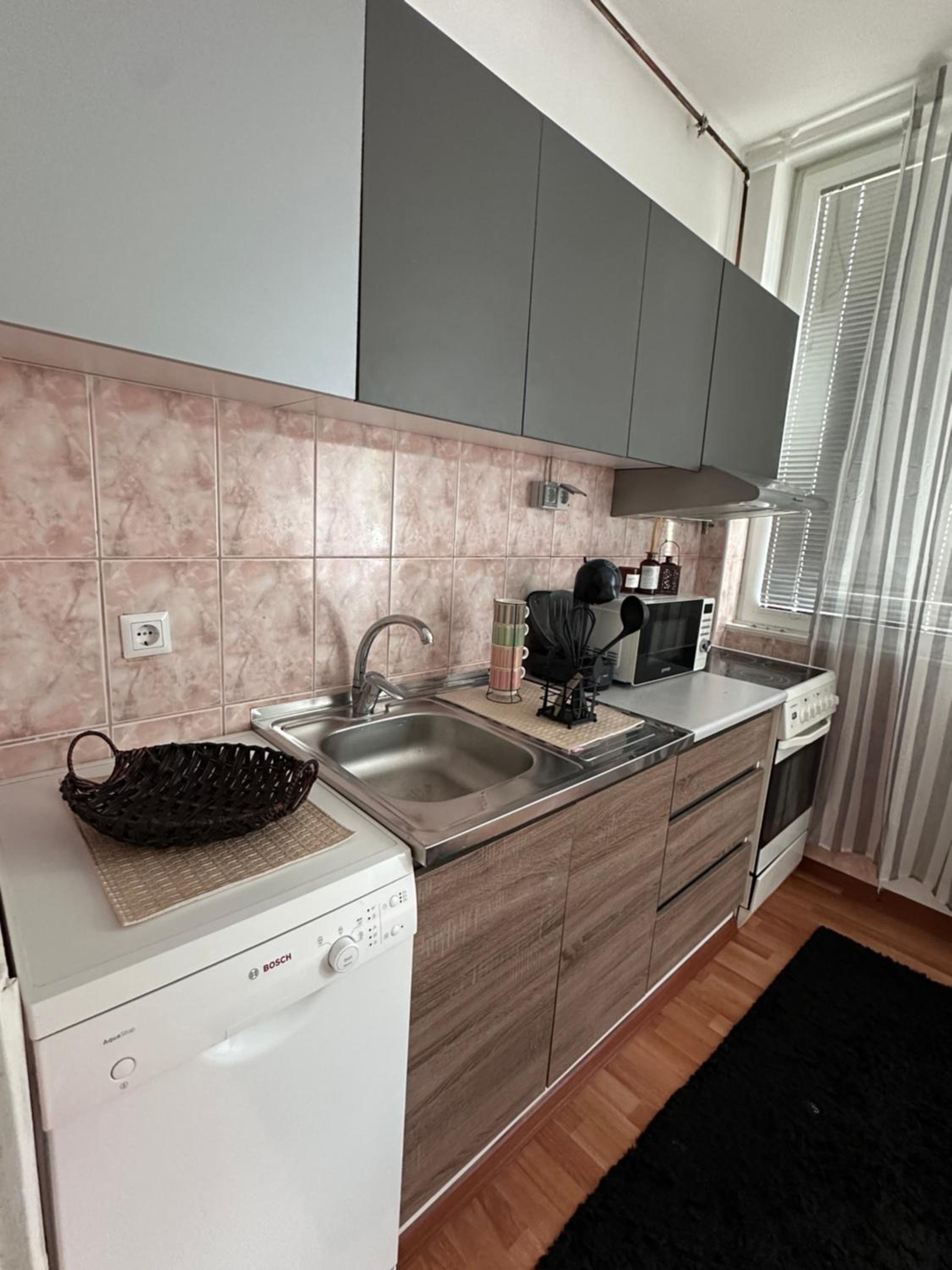 Elma Apartments