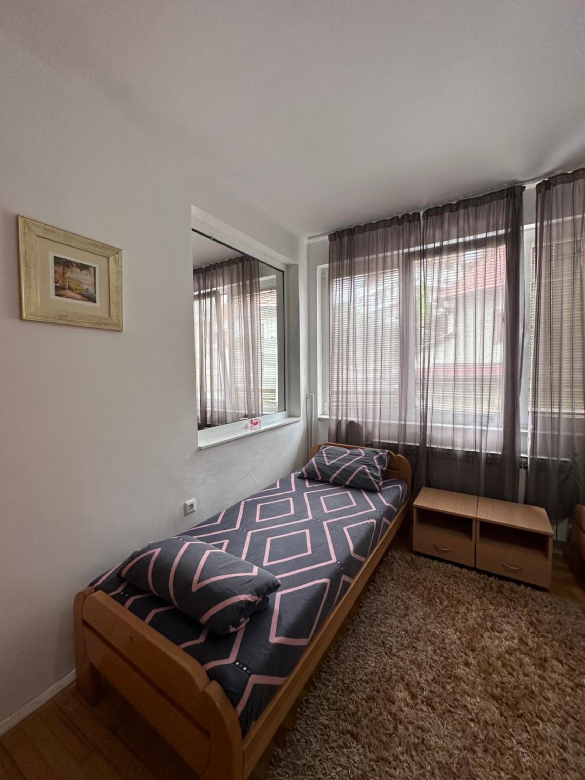 Elma Apartments